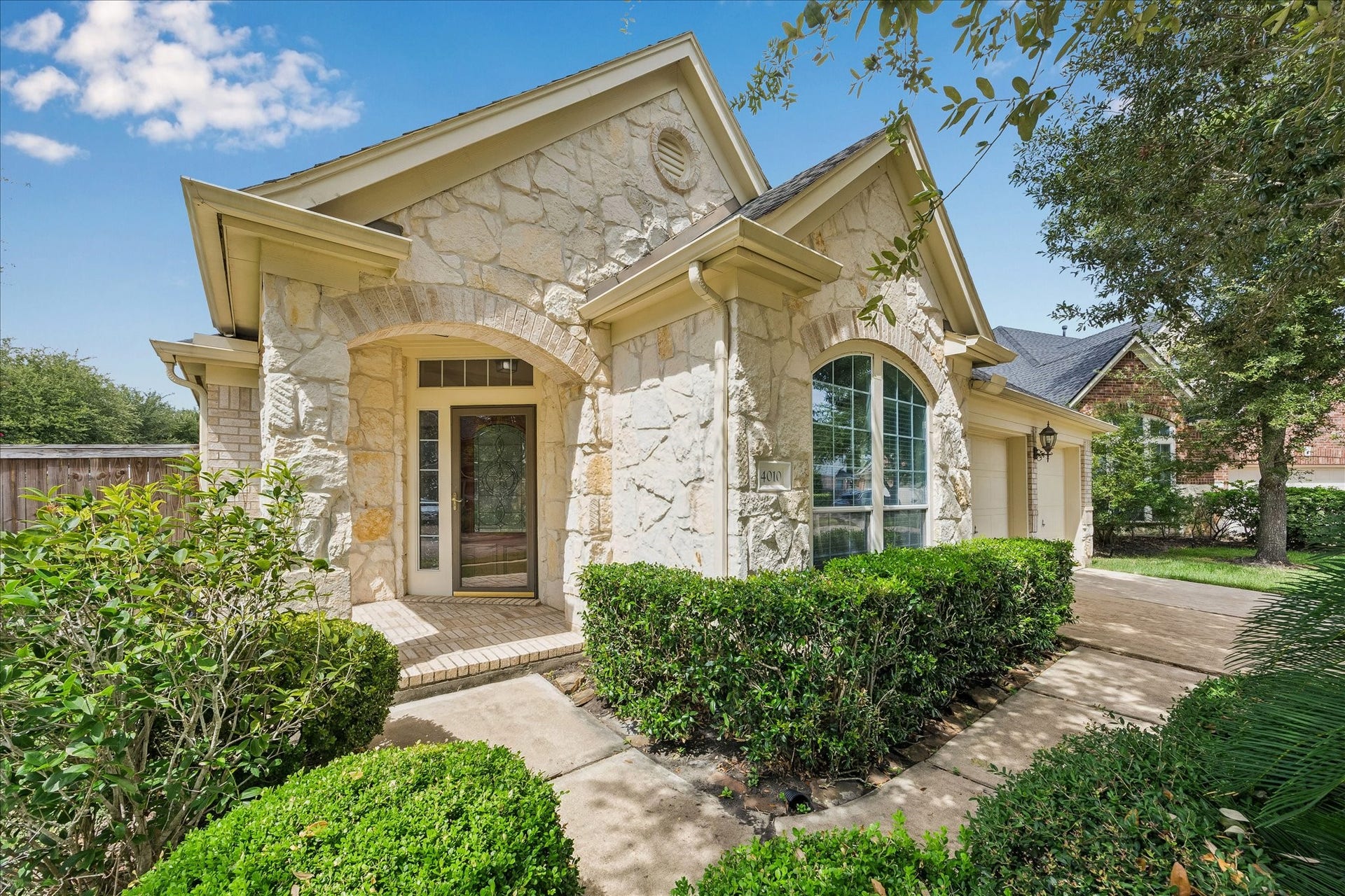 4010 Wolf Springs Court, Sugar Land, TX 77479 4010 Wolf Springs Court, Sugar Land, TX 77479