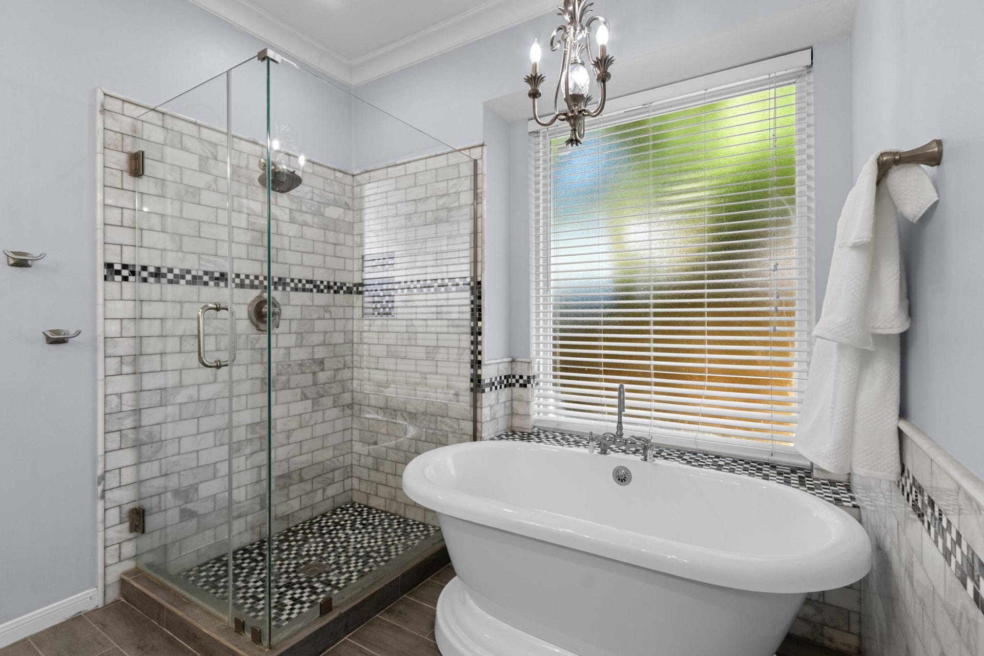 14303 Spyglen Lane, Cypress, TX 77429 Luxurous updated primary bath