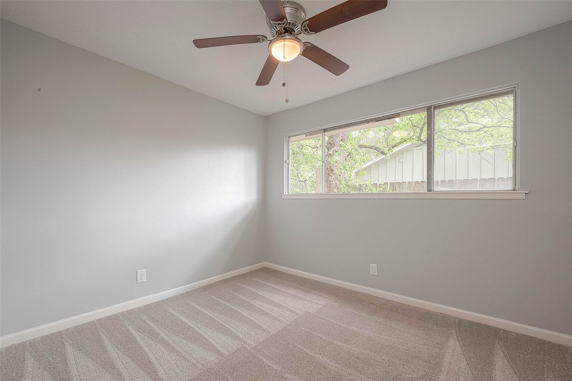 7022 Triola Lane, Houston, TX 77074 Third bedroom.