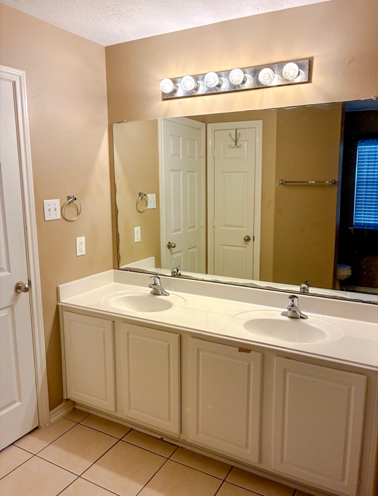 13119 Peppergate Lane, Houston, TX 77044 13119 Peppergate Lane, Houston, TX 77044