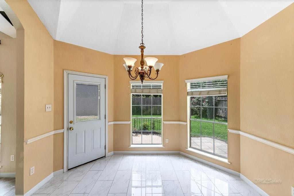 20419 Cajon Canyon Court, Katy, TX 77450 Breakfast Area
