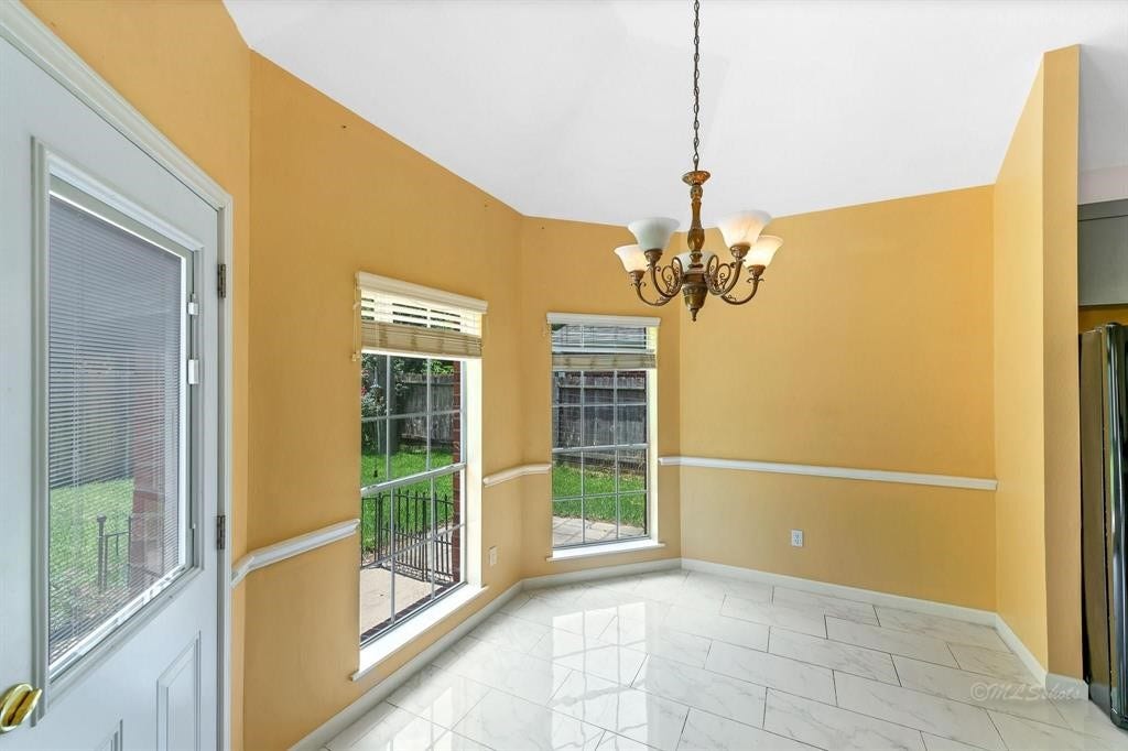 20419 Cajon Canyon Court, Katy, TX 77450 Breakfast Area