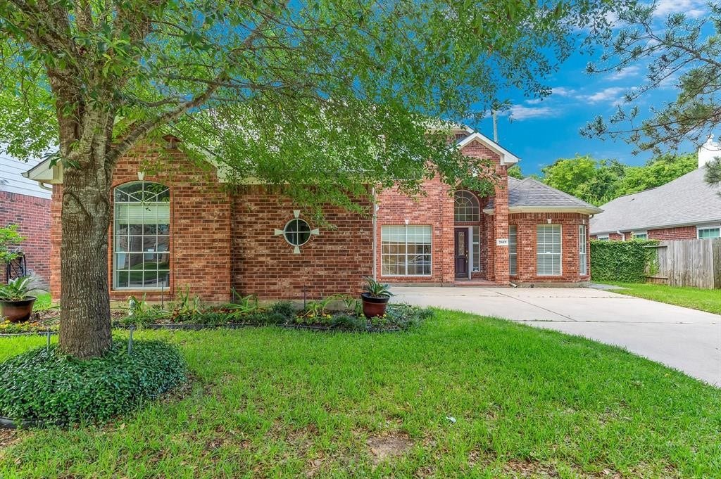 20419 Cajon Canyon Court, Katy, TX 77450 Red Brick Exterior