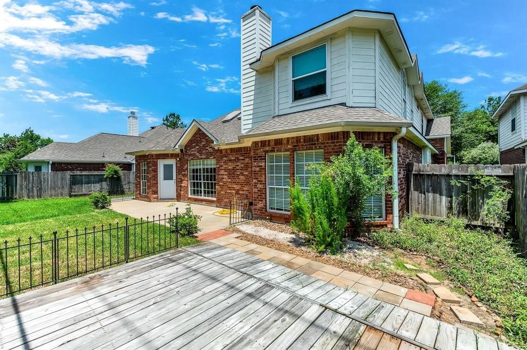 20419 Cajon Canyon Court, Katy, TX 77450 Backyard with a Deck