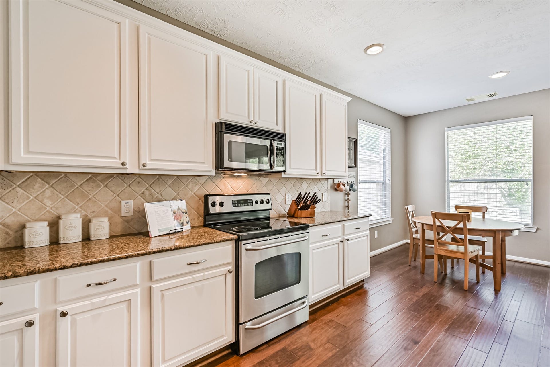 12527 Saratoga Woods Lane, Humble, TX 77346 12527 Saratoga Woods Lane, Humble, TX 77346