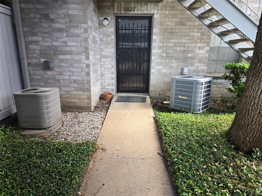 Property photo for 10827 Braes Bend Drive, #10827, Houston, TX