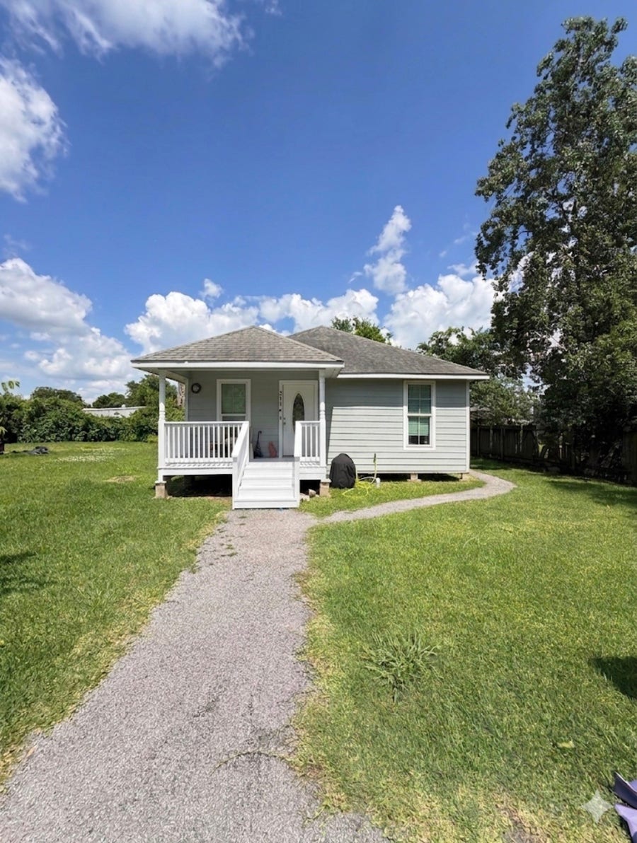 Property photo for 311 S 3rd Street, Highlands, TX