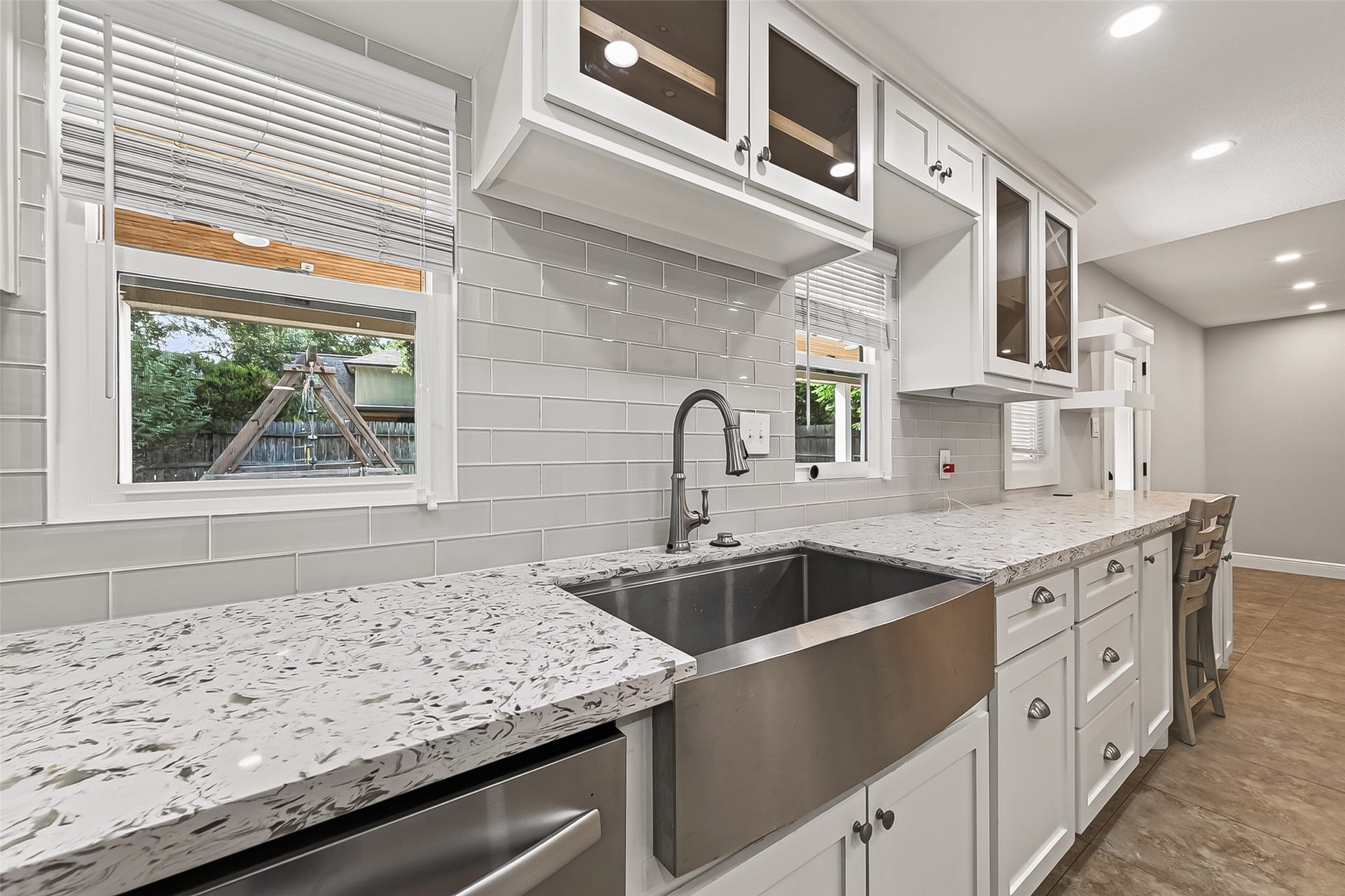902 Mountain Meadows Drive, Katy, TX 77450