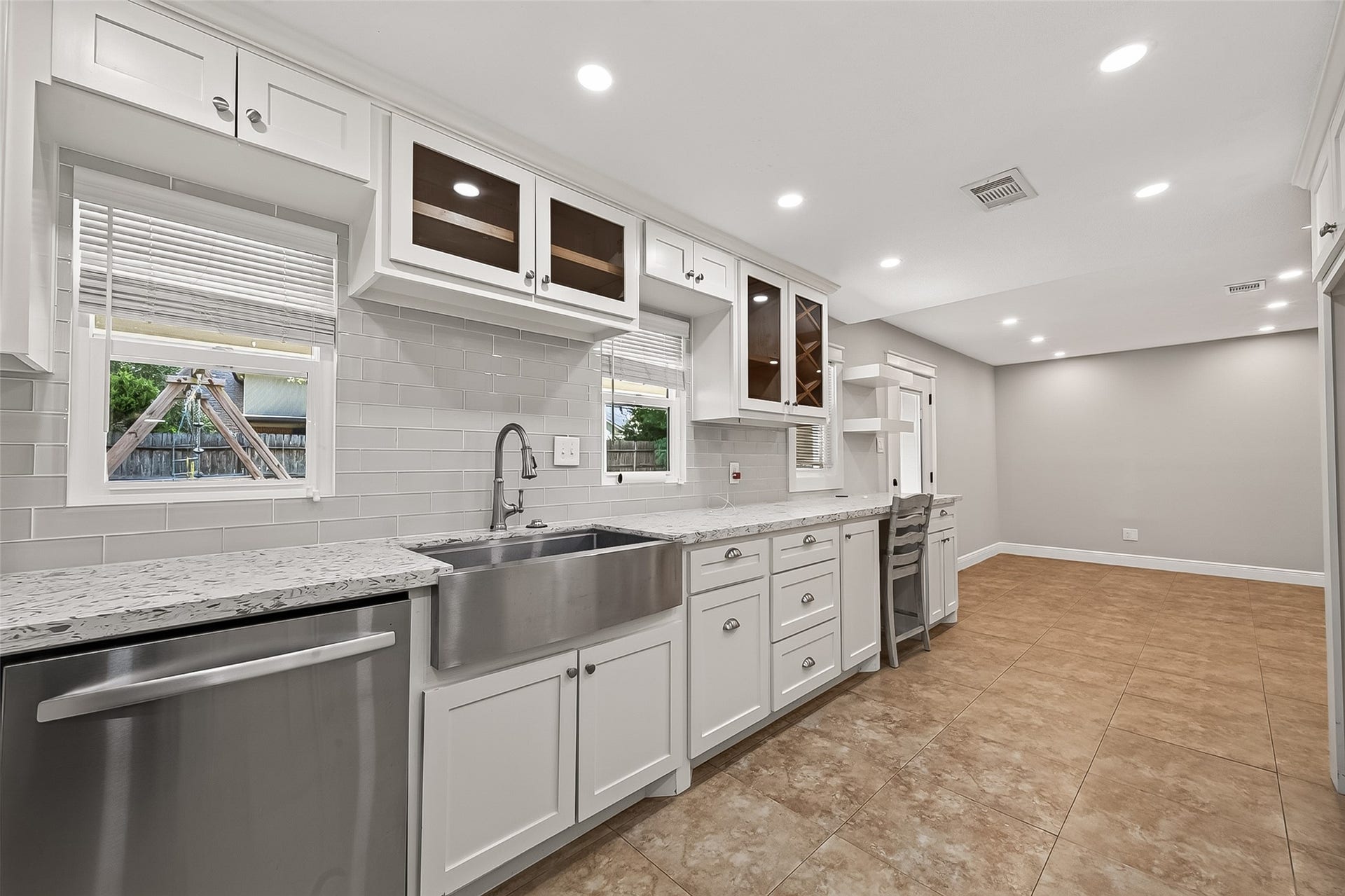 902 Mountain Meadows Drive, Katy, TX 77450