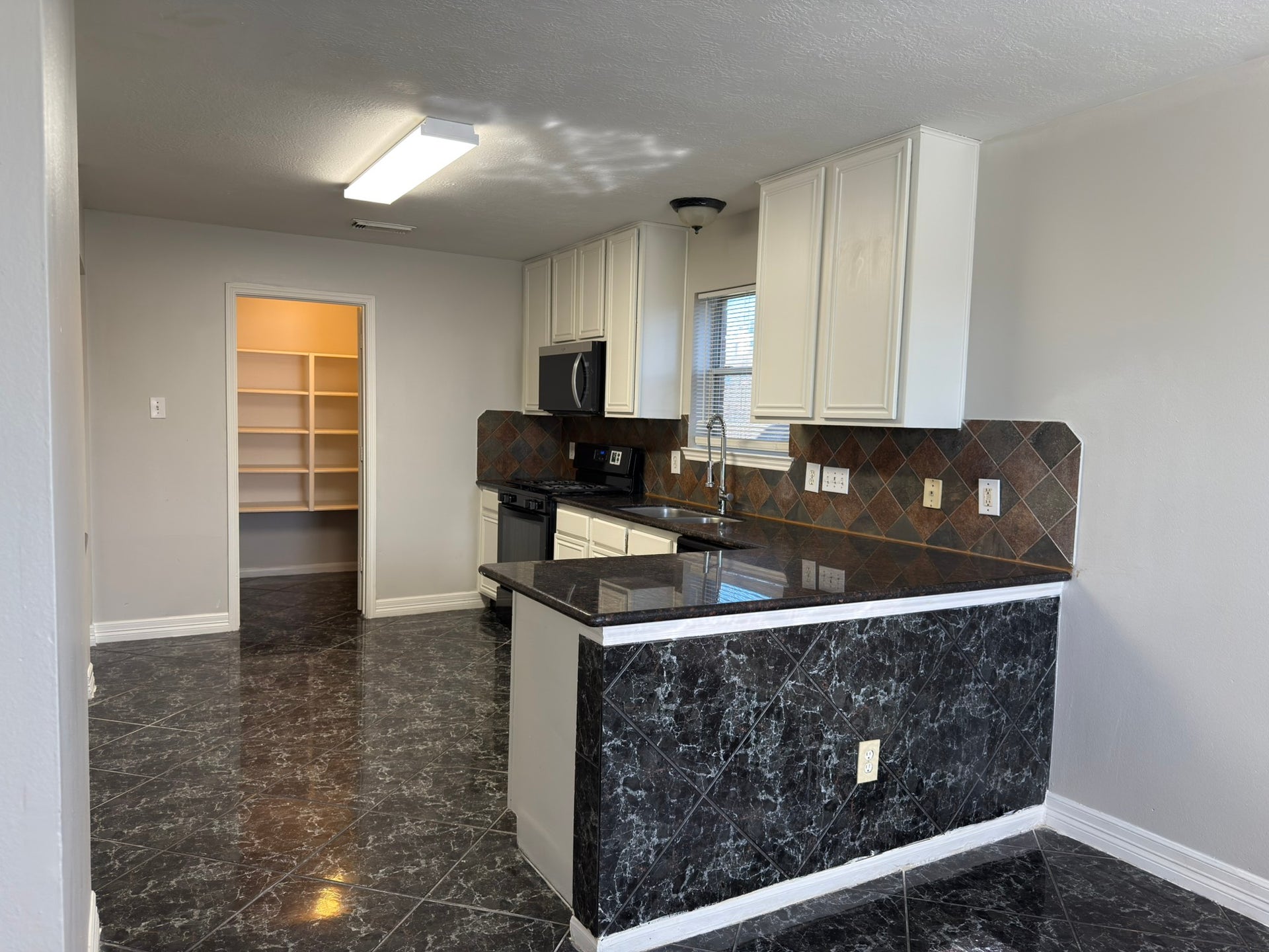 2239 Heatherwood Drive, Missouri City, TX 77489 2239 Heatherwood Drive, Missouri City, TX 77489