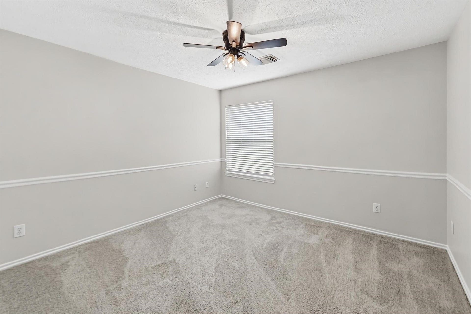 5103 Lockhart Drive, Pearland, TX 77584 5103 Lockhart Drive, Pearland, TX 77584