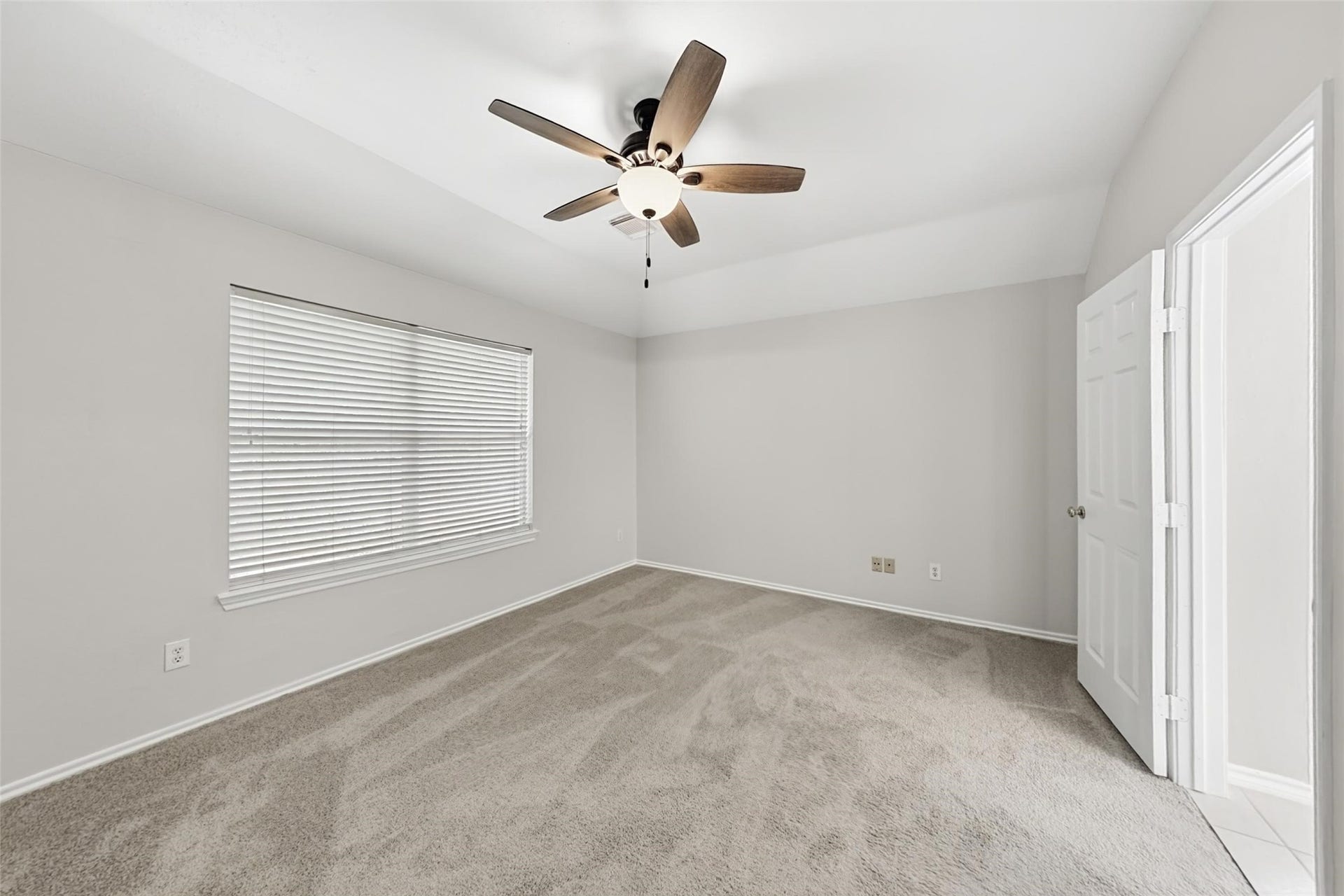 5103 Lockhart Drive, Pearland, TX 77584 5103 Lockhart Drive, Pearland, TX 77584