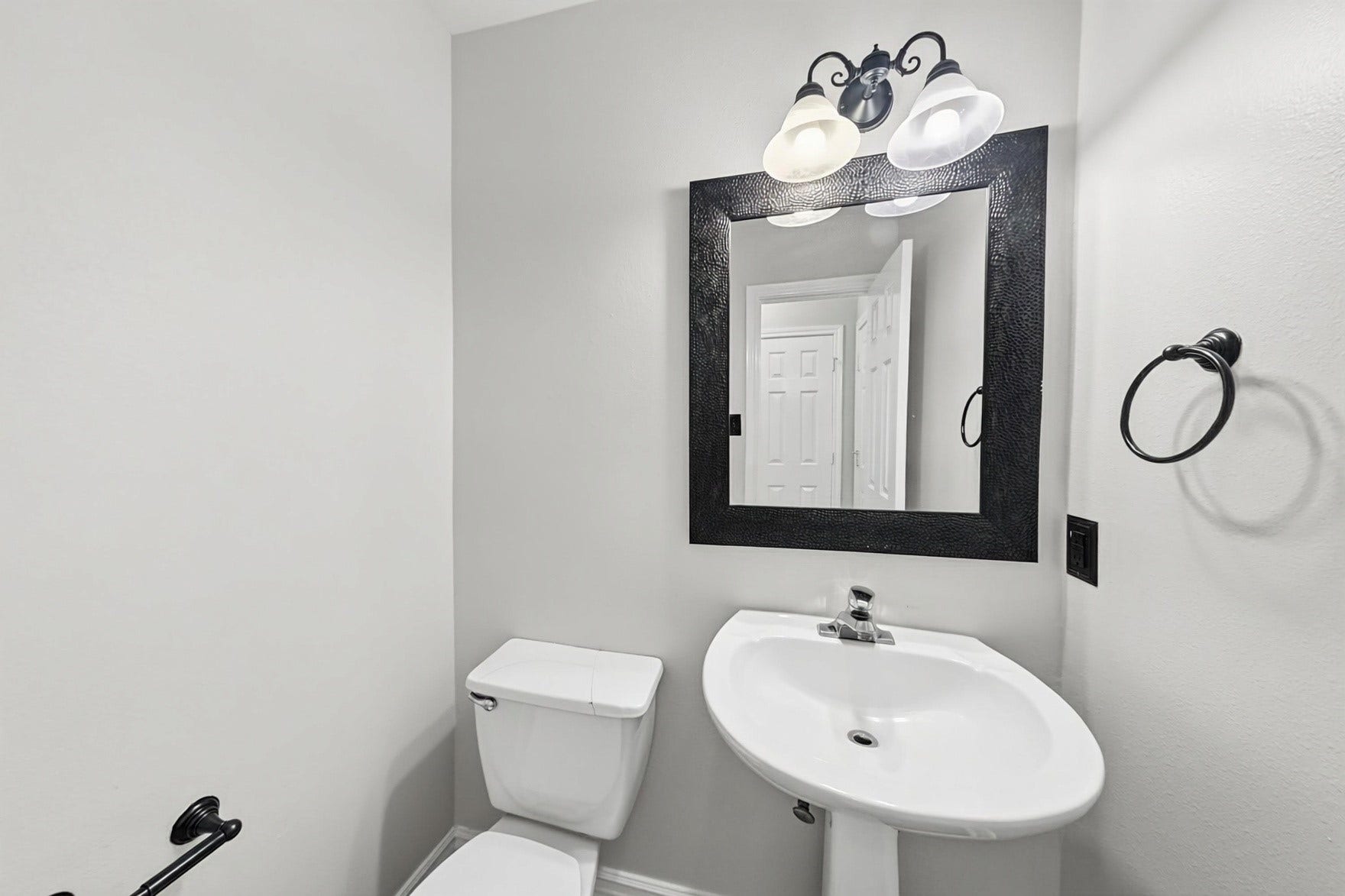 5103 Lockhart Drive, Pearland, TX 77584 5103 Lockhart Drive, Pearland, TX 77584