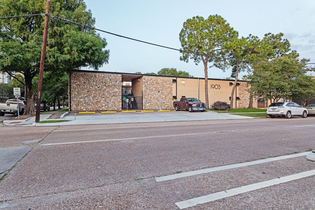 1903 Commonwealth Street, #14, Houston, TX 77006 1903 Commonwealth Street, #14, Houston, TX 77006