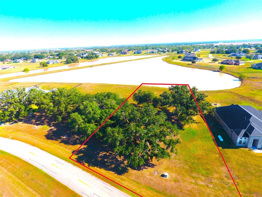Property photo for 615 Lily Lane, Rosharon, TX