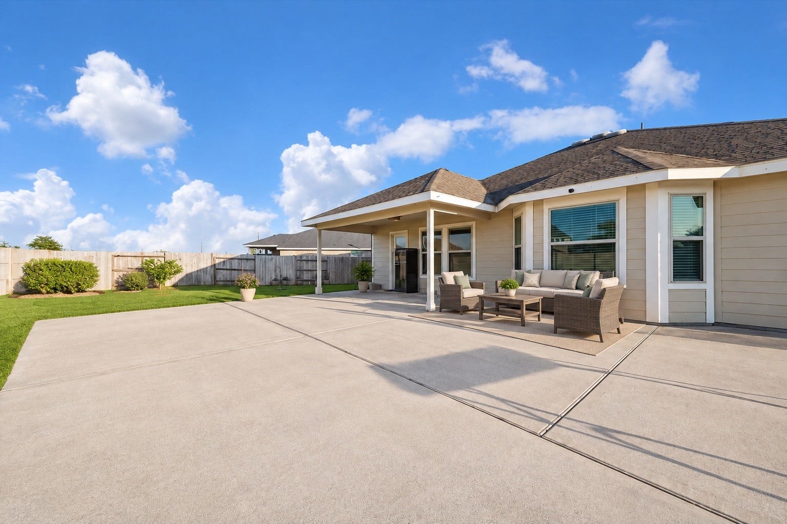 9035 Blue Star Lane, Baytown, TX 77521 Extended patio & pool deck