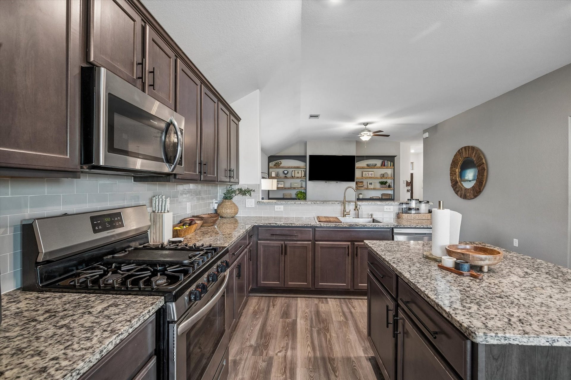 9035 Blue Star Lane, Baytown, TX 77521 Kitchen with gas range & ample cabinet space