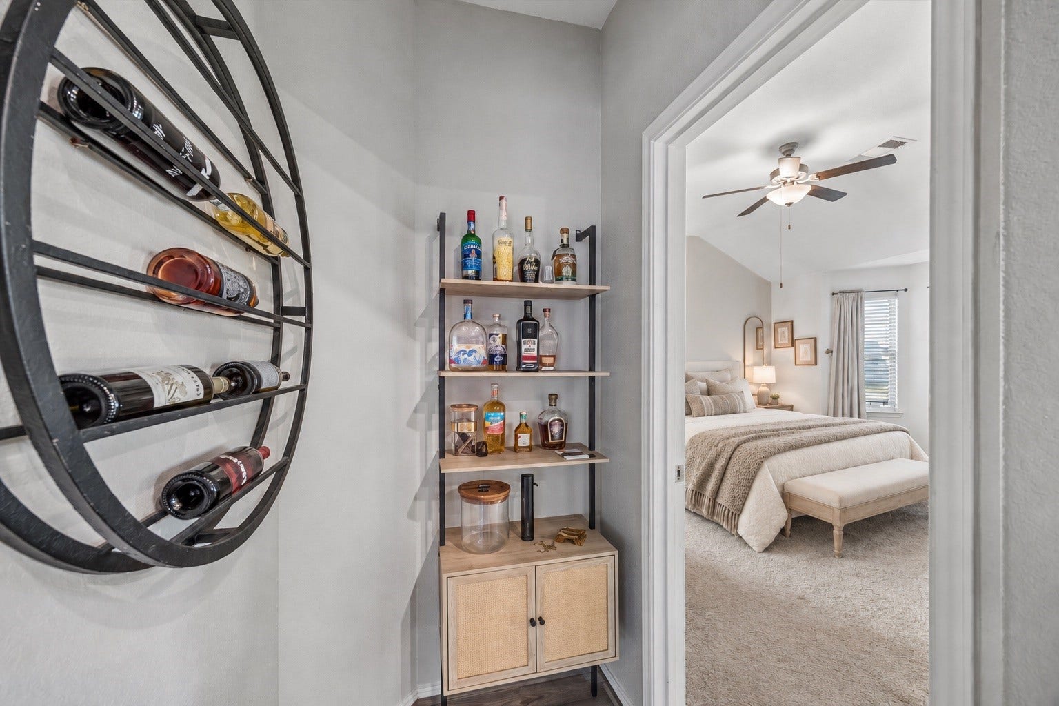 9035 Blue Star Lane, Baytown, TX 77521 guest room or office