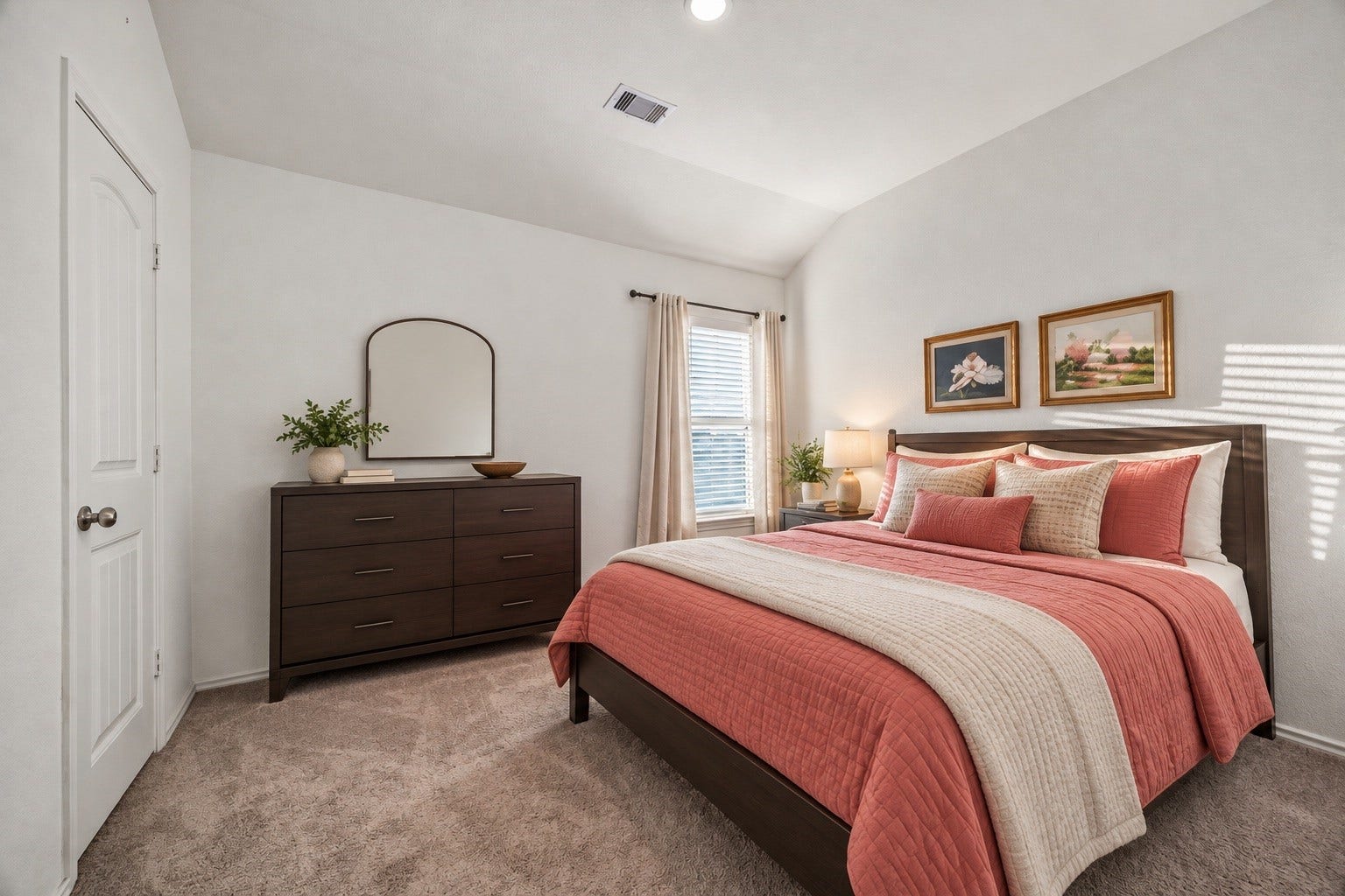 9035 Blue Star Lane, Baytown, TX 77521 Additional bedroom with closet space