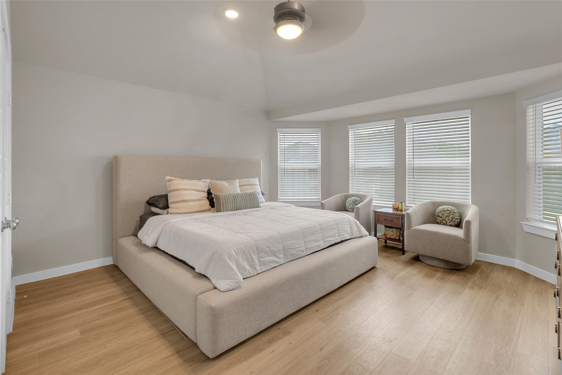 1207 Cavalry Junction Drive, Alvin, TX 77511 Primary Bedroom