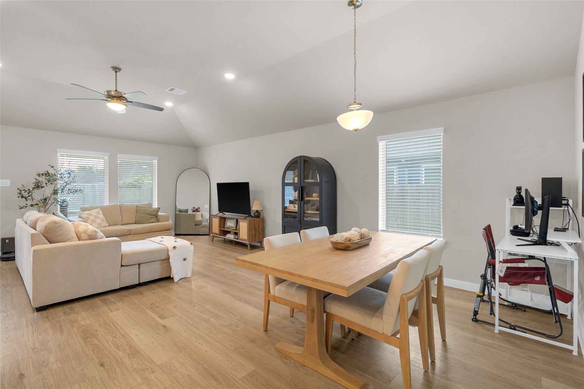 1207 Cavalry Junction Drive, Alvin, TX 77511 1207 Cavalry Junction Drive, Alvin, TX 77511