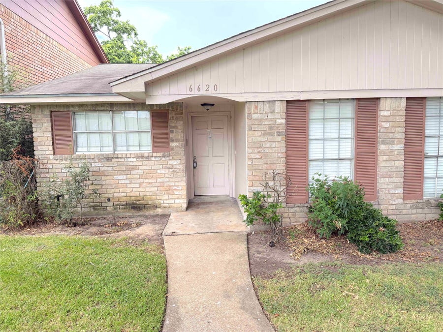 Property photo for 6620 Westwick Drive, Houston, TX