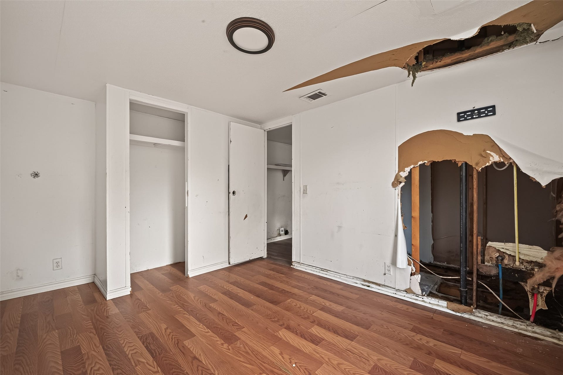 #2 BEDROOM 2