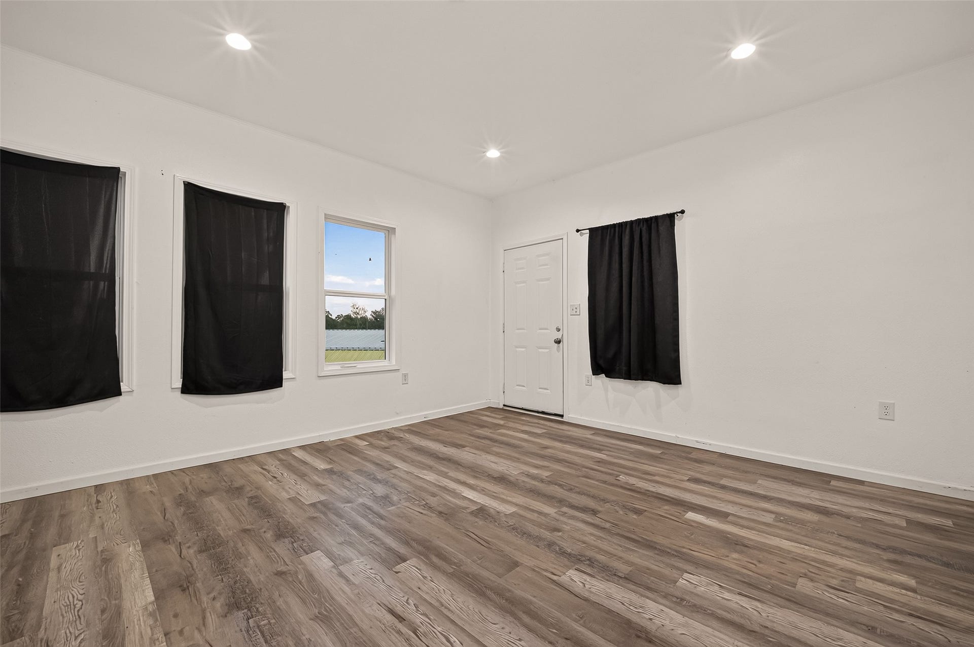 .#3 UPSTAIRS ROOM