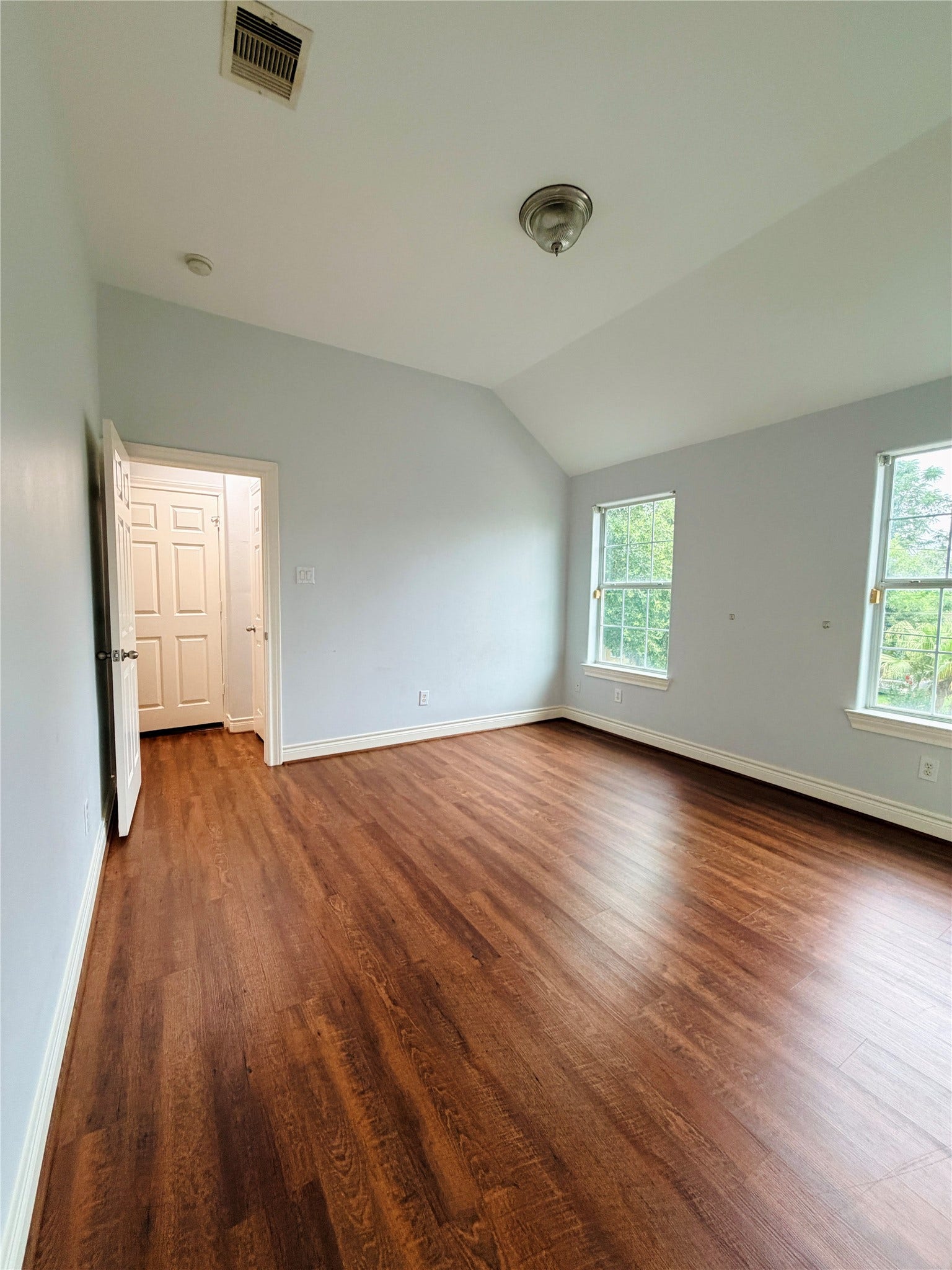 3526 Cline Street, Houston, TX 77020 Second perspective of the third bedroom.