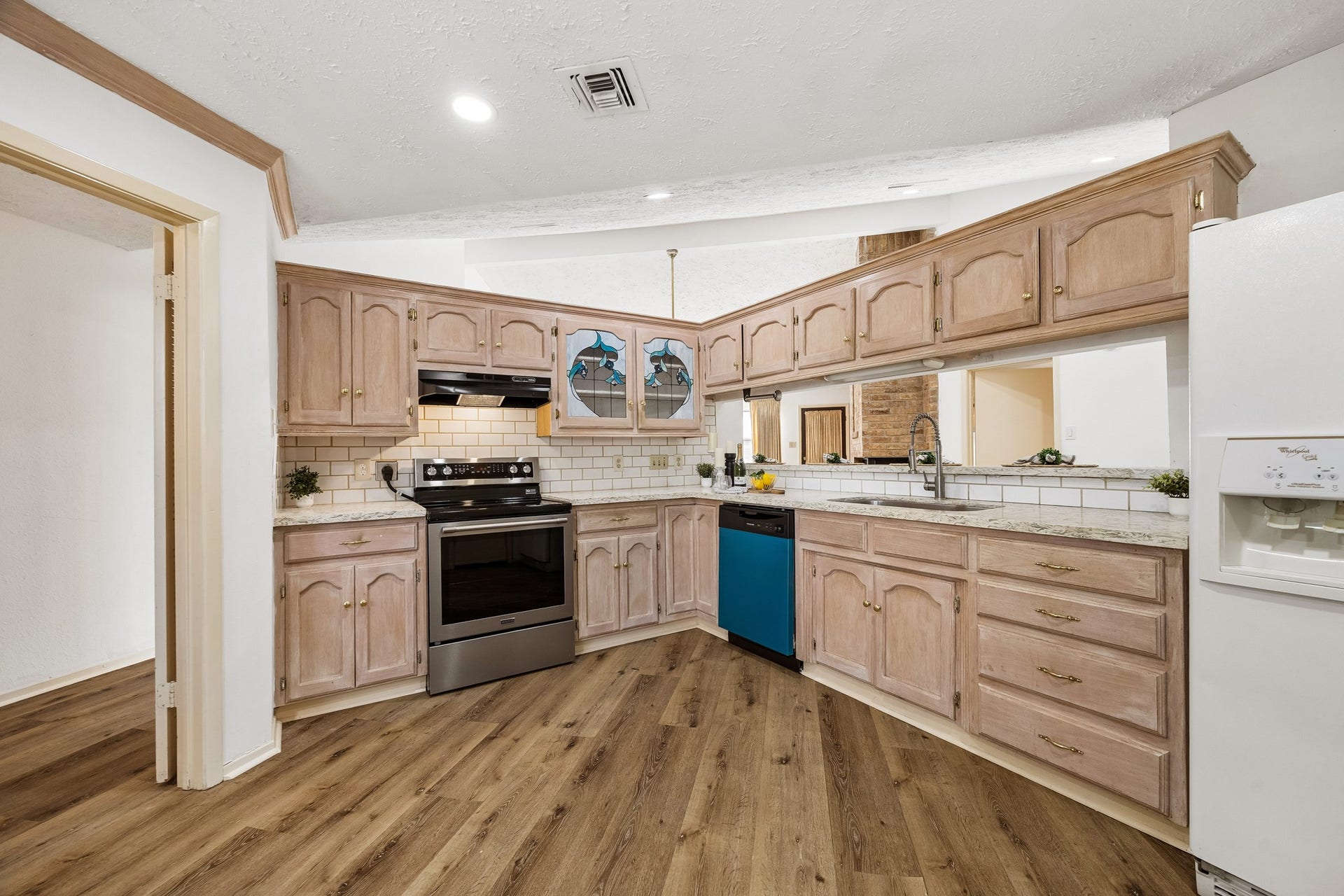 2319 Hampton Road, League City, TX 77573 2319 Hampton Road, League City, TX 77573