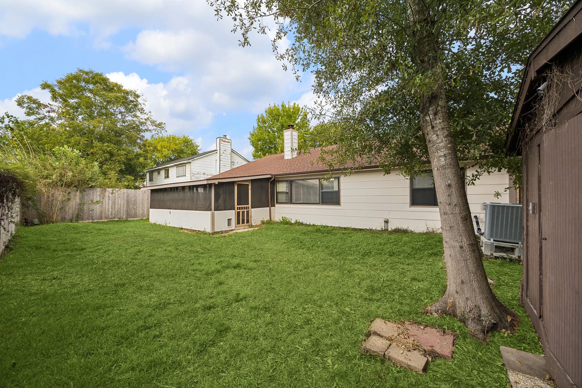 2319 Hampton Road, League City, TX 77573 2319 Hampton Road, League City, TX 77573