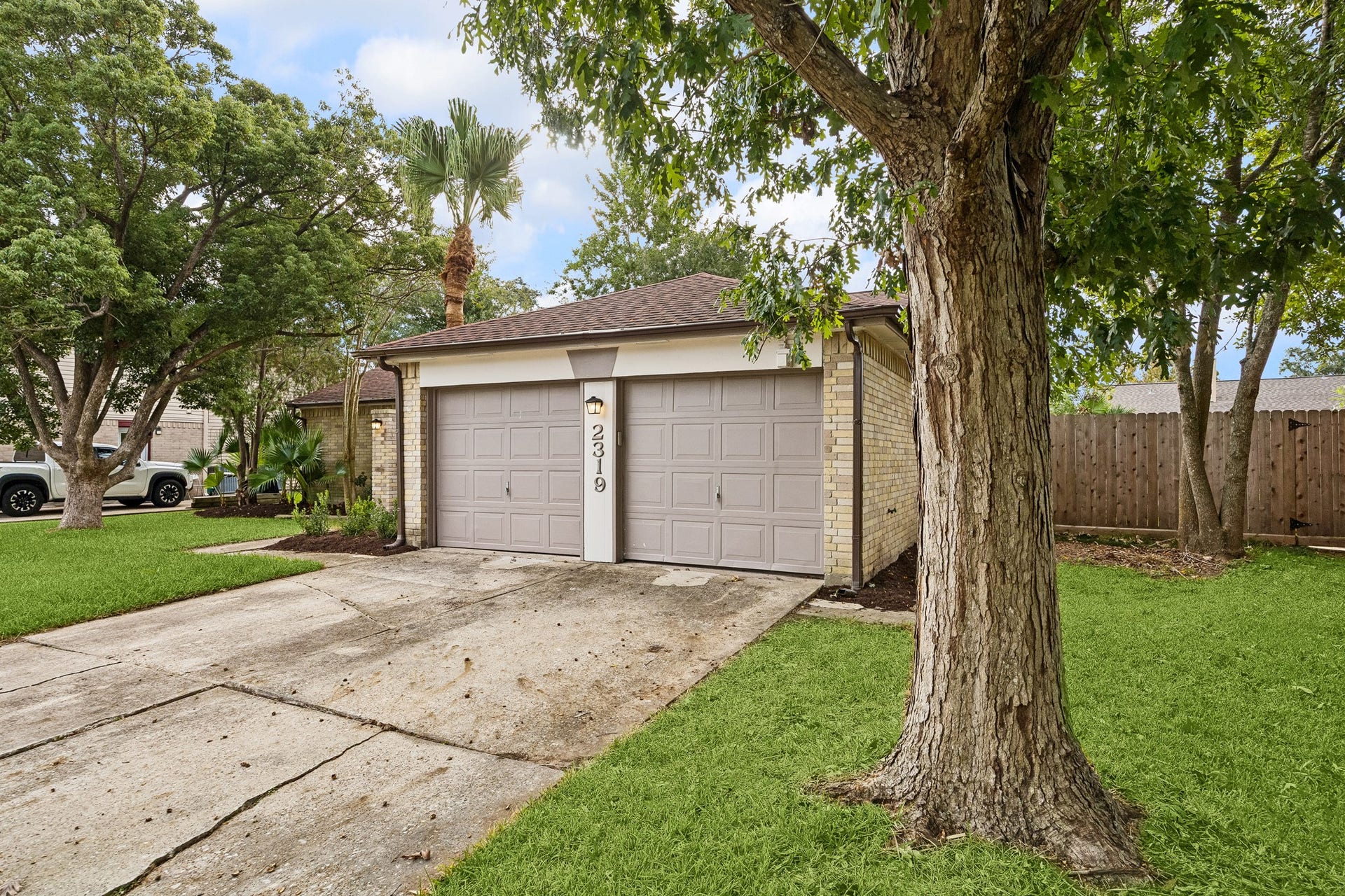 2319 Hampton Road, League City, TX 77573 Two car garage with openers on both doors.