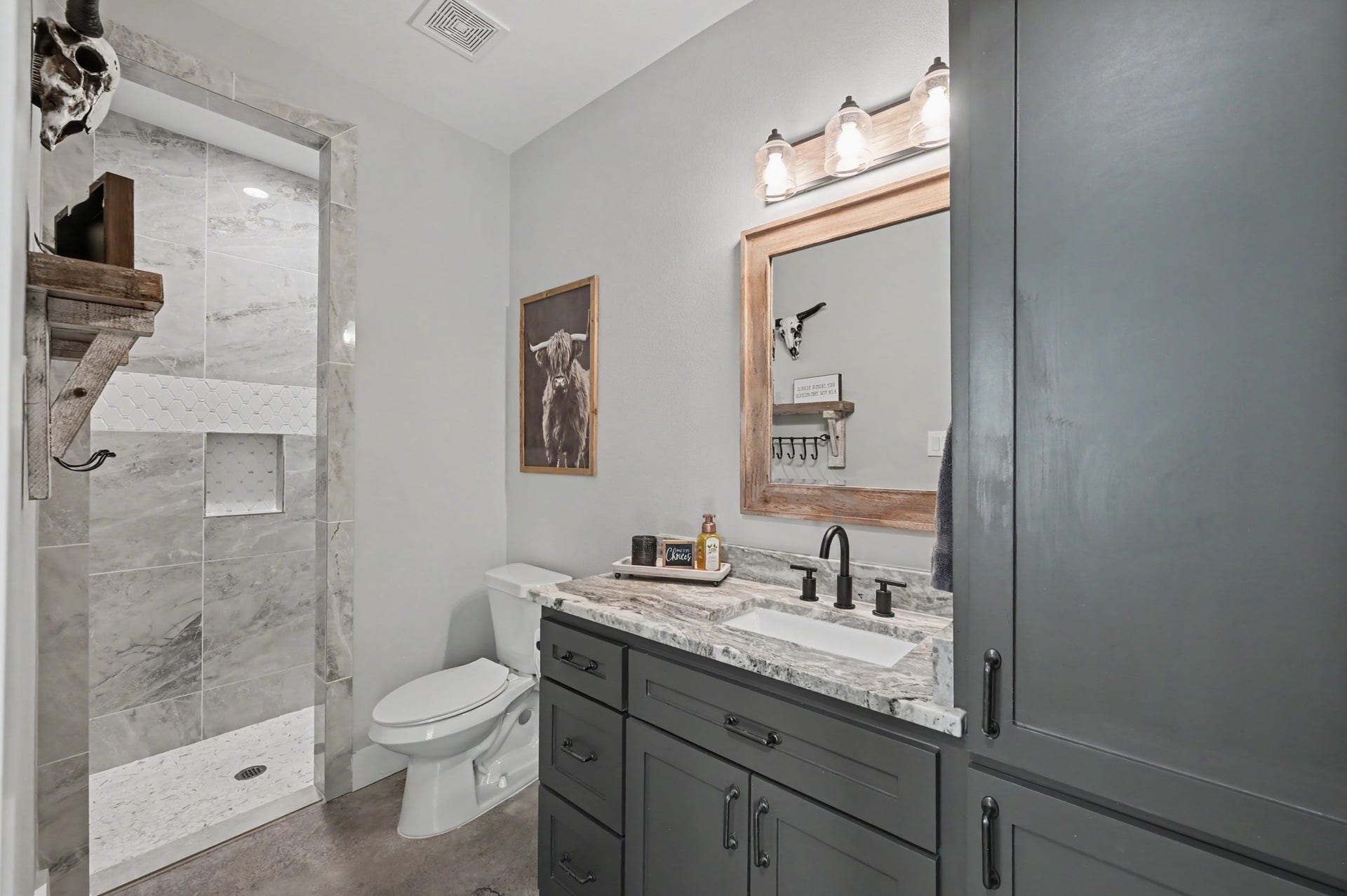 7093 Texas Trace, Montgomery, TX 77316 7093 Texas Trace, Montgomery, TX 77316