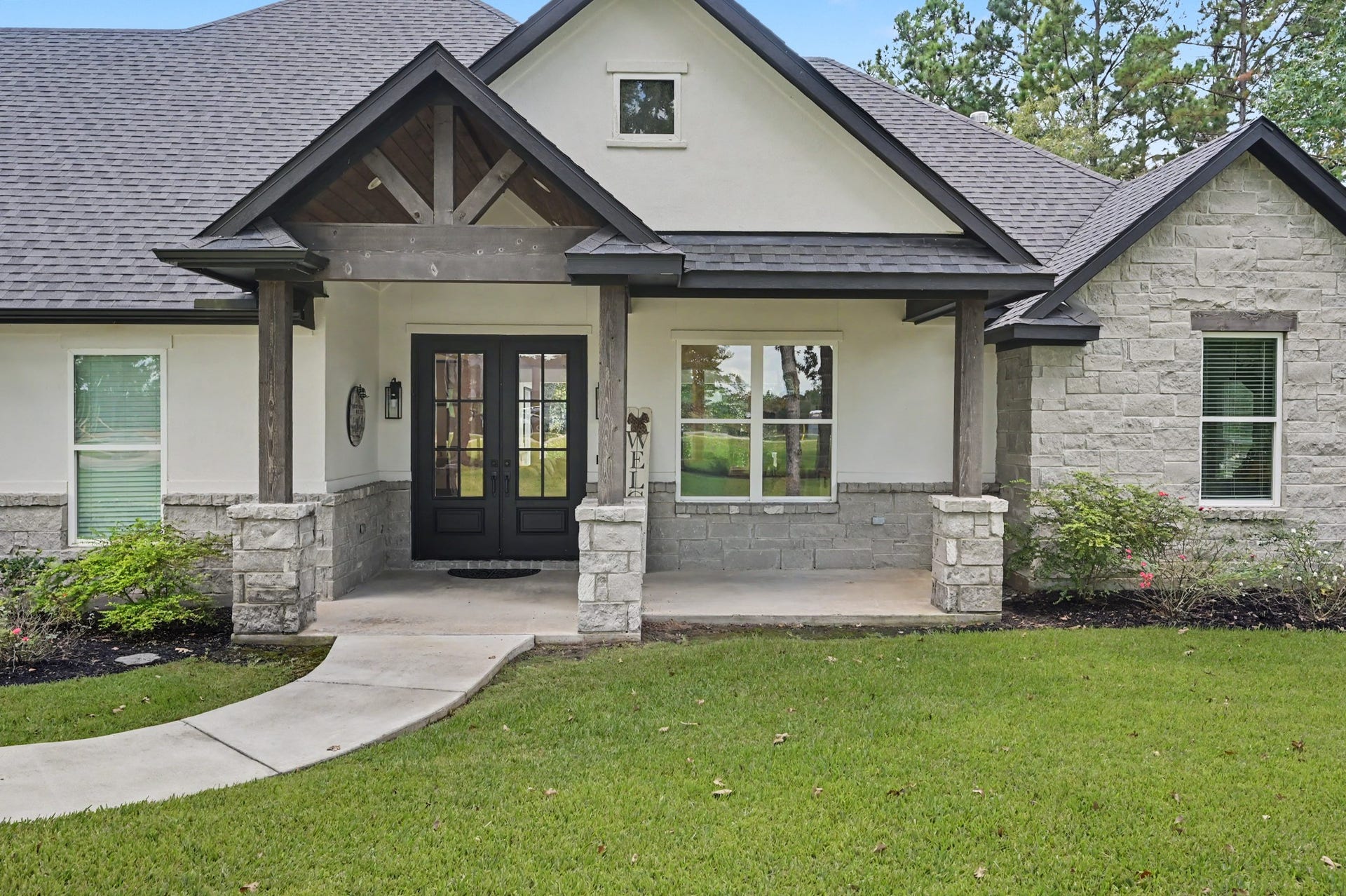 7093 Texas Trace, Montgomery, TX 77316 7093 Texas Trace, Montgomery, TX 77316