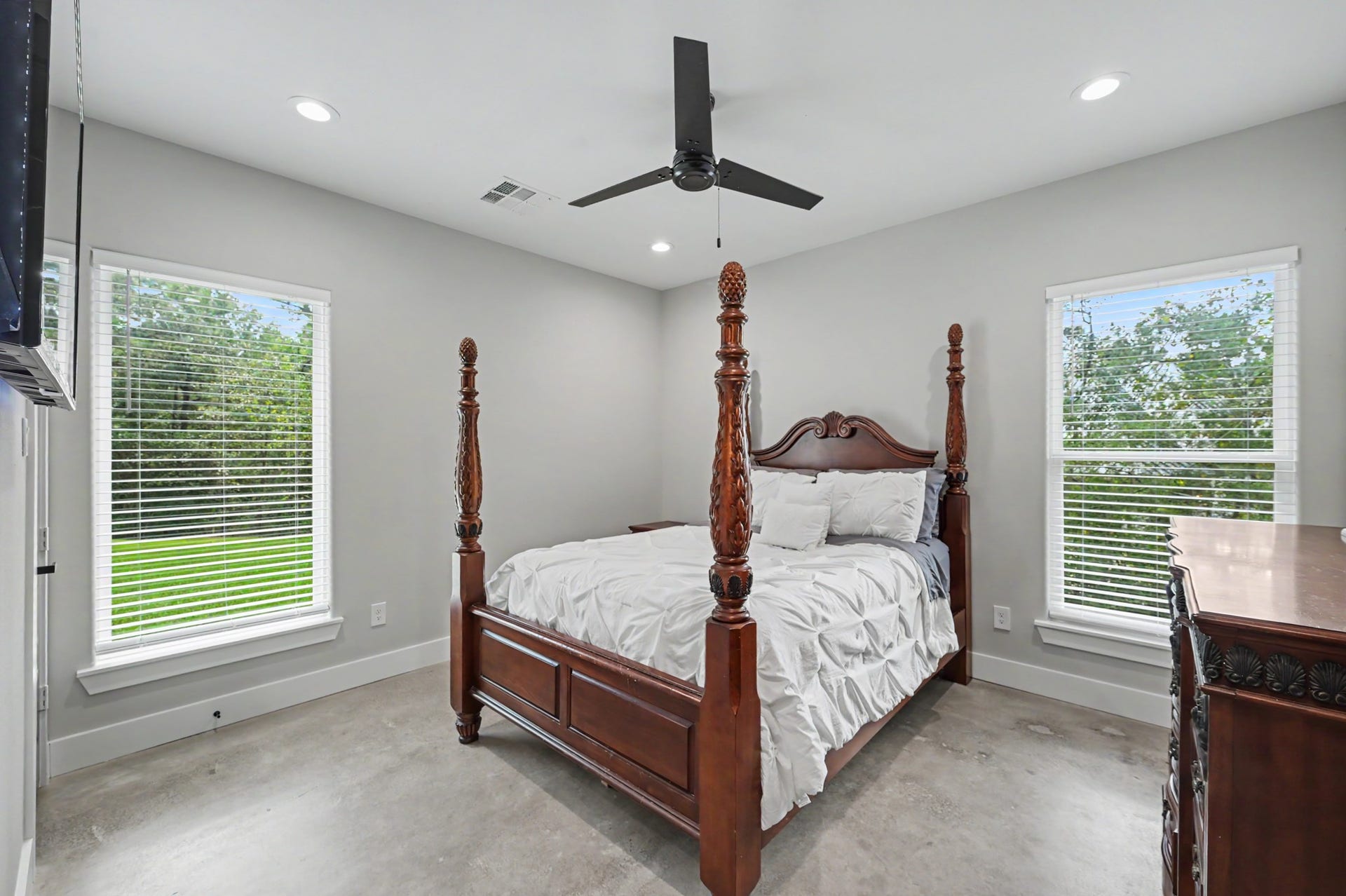 7093 Texas Trace, Montgomery, TX 77316 7093 Texas Trace, Montgomery, TX 77316