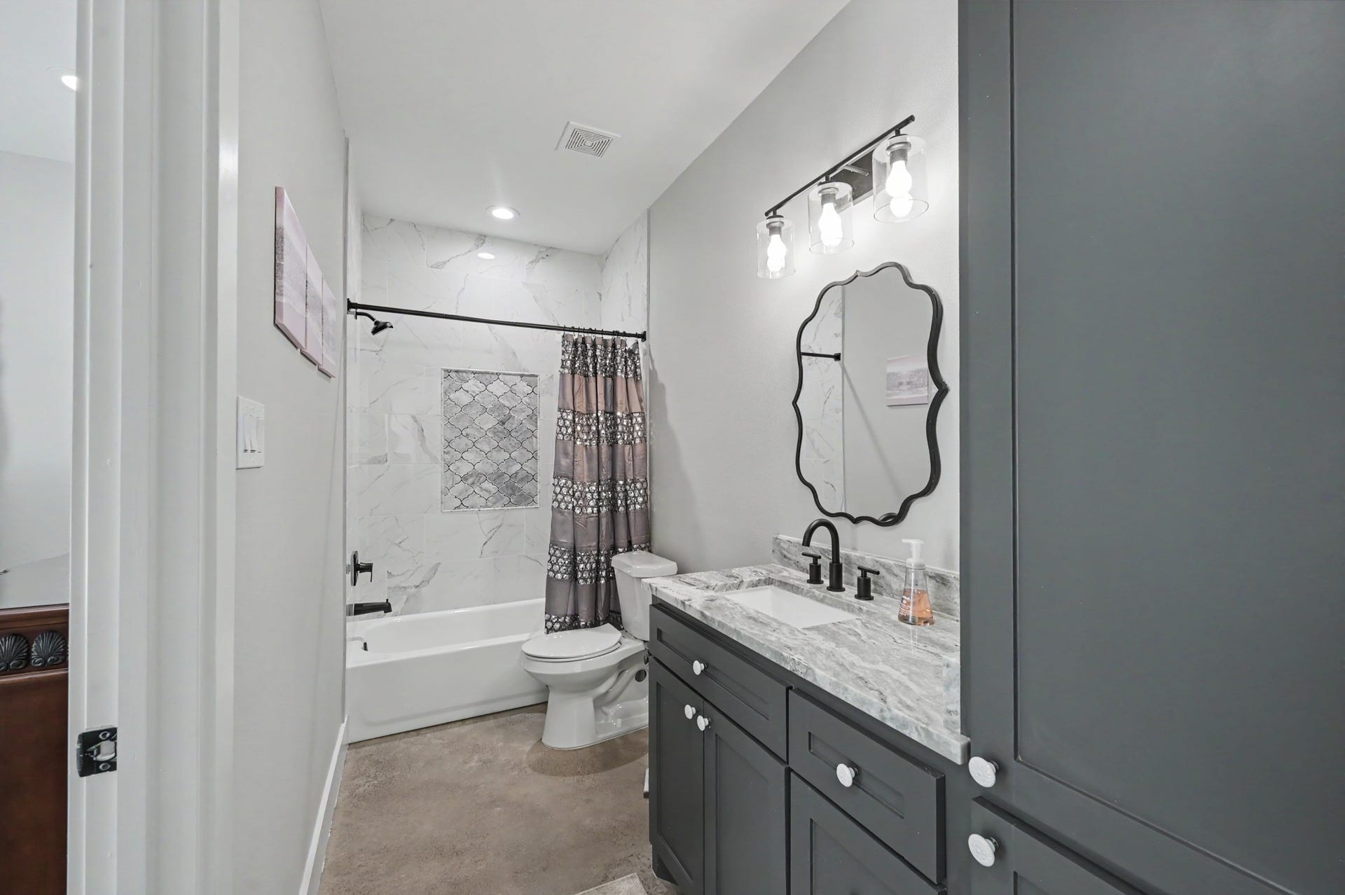 7093 Texas Trace, Montgomery, TX 77316 7093 Texas Trace, Montgomery, TX 77316