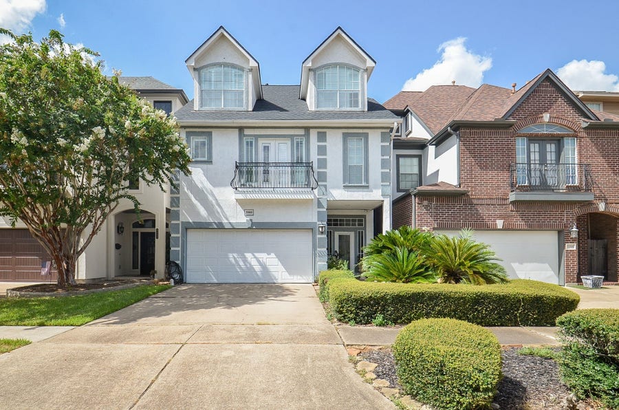 Property photo for 5360 Mcculloch Circle, Houston, TX