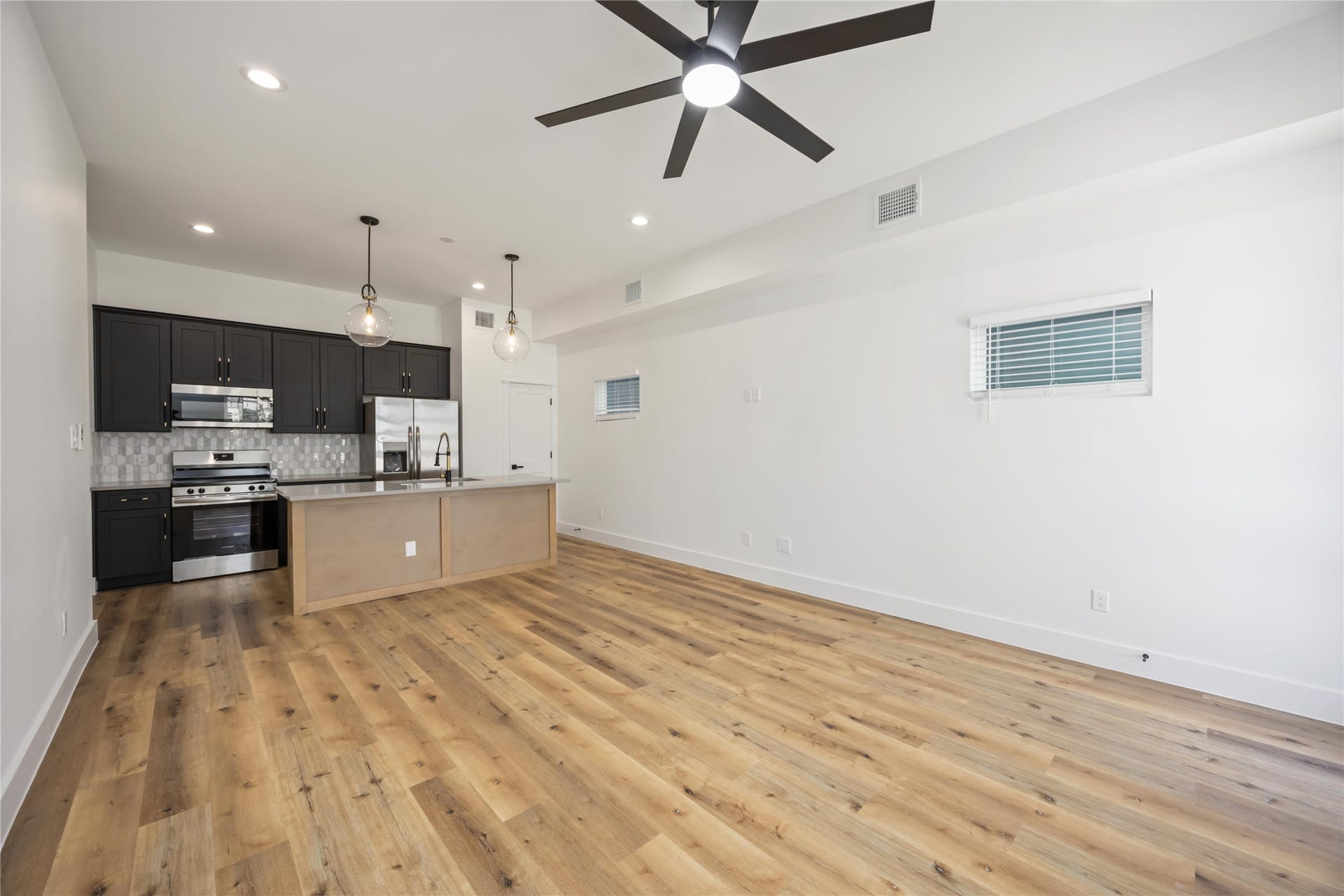 7911 CORA Street, #A-D, Houston, TX 77088 7911 CORA Street, #A-D, Houston, TX 77088