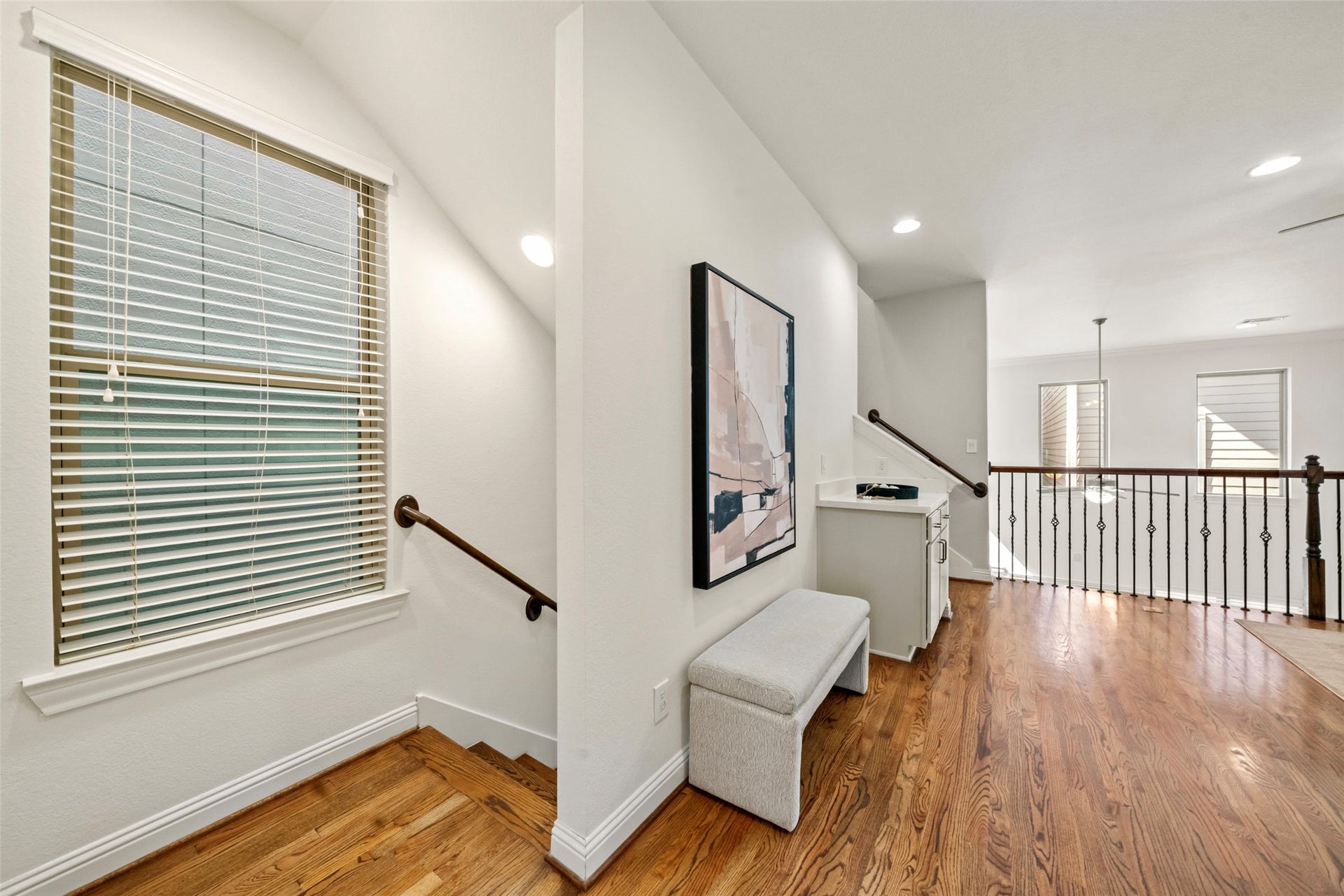 2627 Shady Woods Lane, Houston, TX 77008 Second floor landing layout, overlooking the first floor.