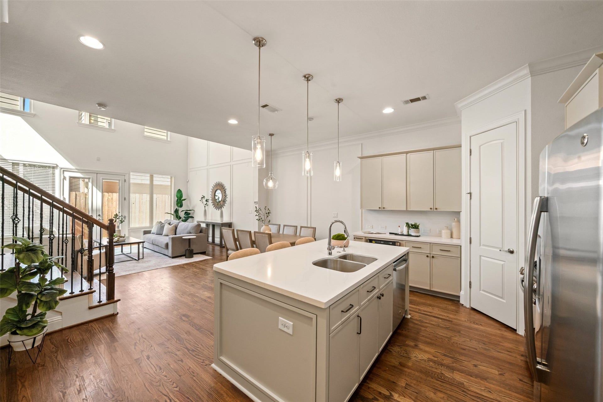2627 Shady Woods Lane, Houston, TX 77008 2627 Shady Woods Lane, Houston, TX 77008