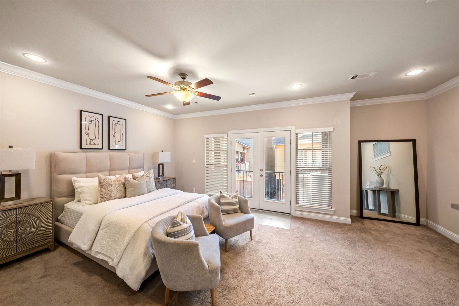 2627 Shady Woods Lane, Houston, TX 77008 The primary bedroom is a spacious, peaceful retreat.