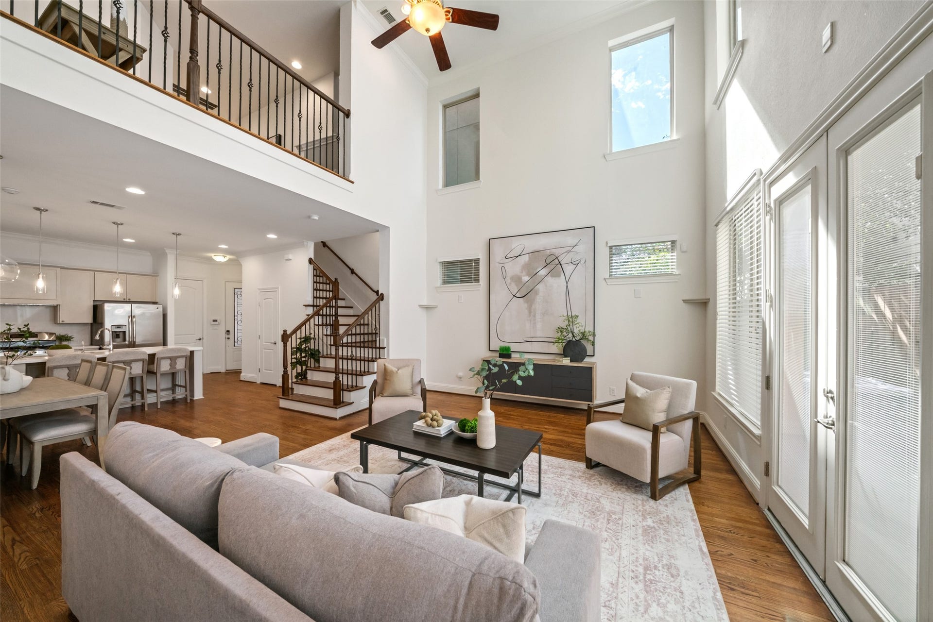 2627 Shady Woods Lane, Houston, TX 77008 Welcome home! Stunning, soaring ceiling in the first floor living with the second floor office/flex space overlooking.