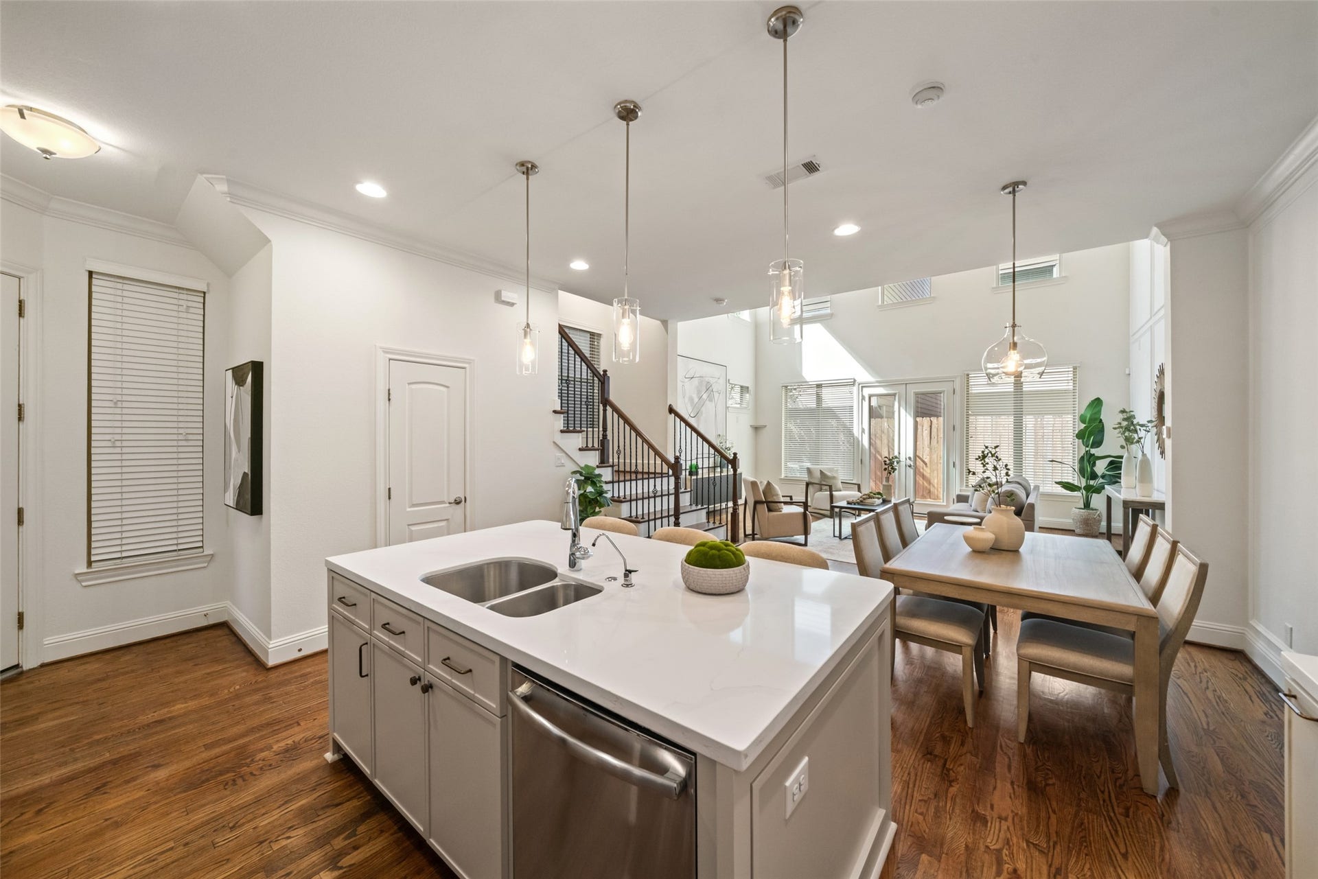 2627 Shady Woods Lane, Houston, TX 77008 Kitchen open to living; ideal for entertaining.