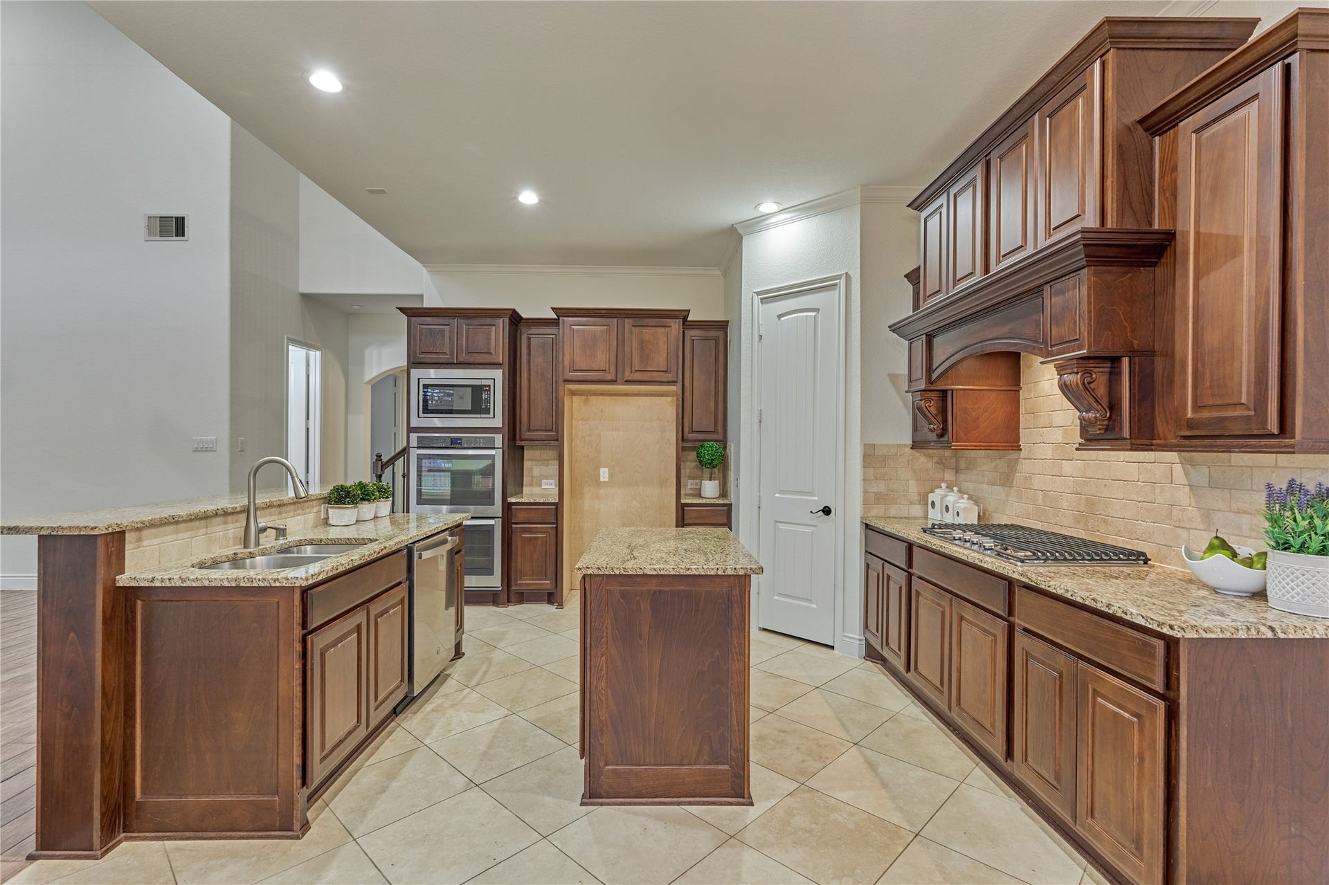 32 Waterford Way, Montgomery, TX 77356 32 Waterford Way, Montgomery, TX 77356
