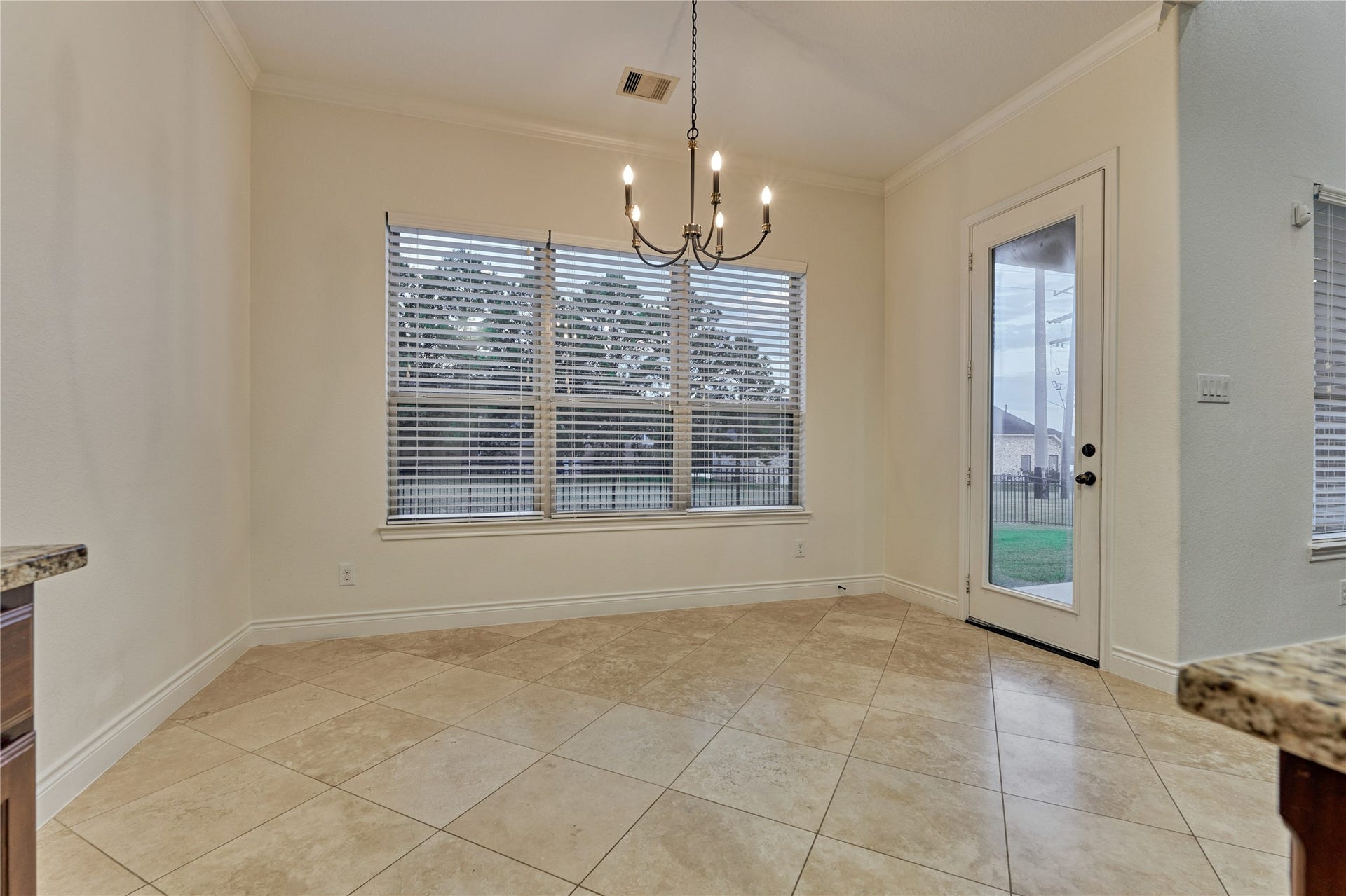 32 Waterford Way, Montgomery, TX 77356 32 Waterford Way, Montgomery, TX 77356