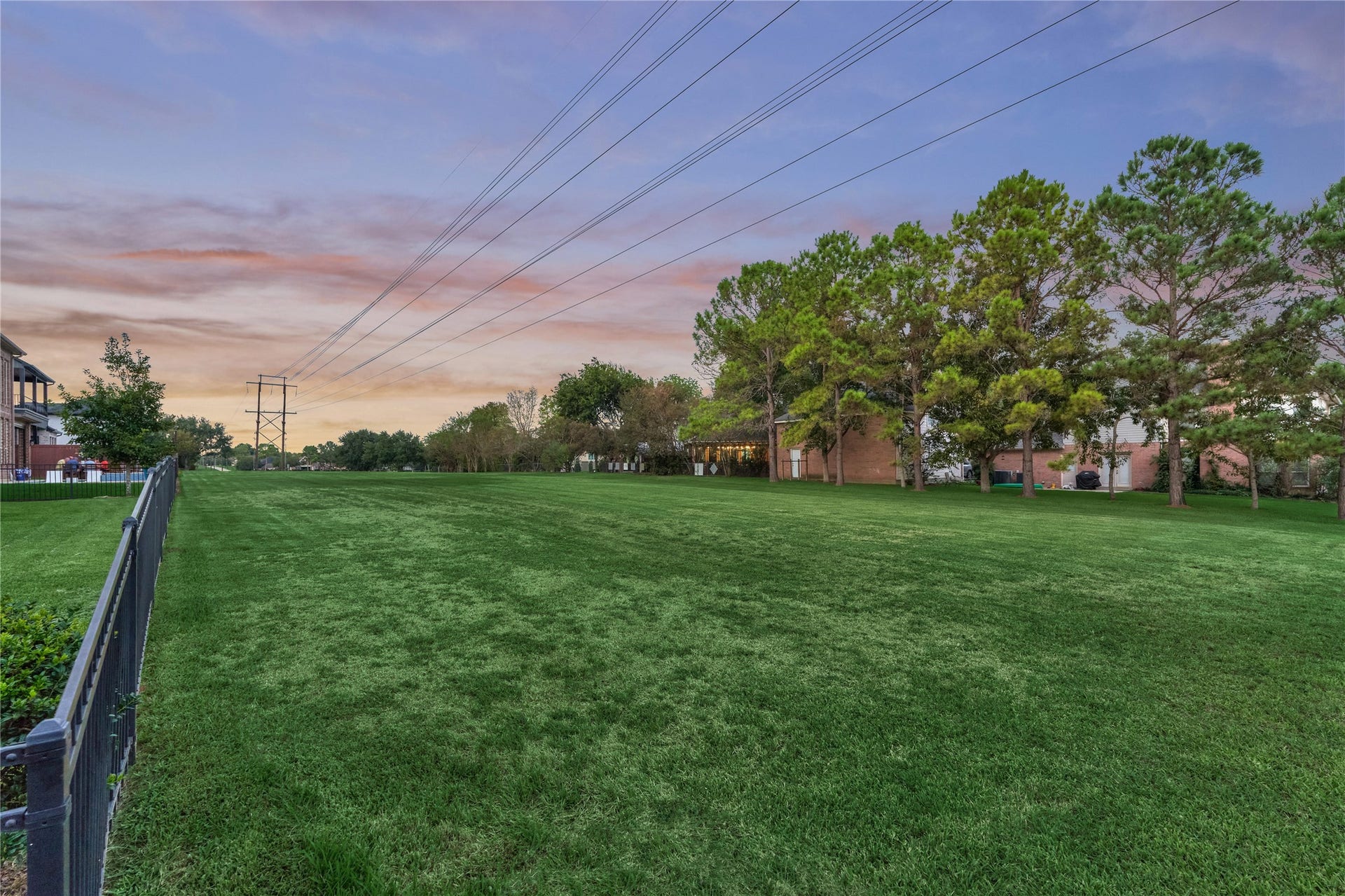 32 Waterford Way, Montgomery, TX 77356 32 Waterford Way, Montgomery, TX 77356