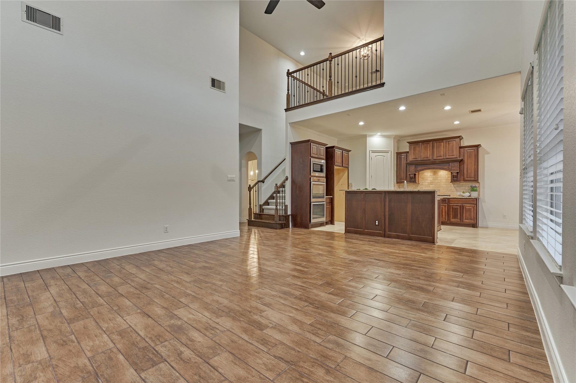 32 Waterford Way, Montgomery, TX 77356 32 Waterford Way, Montgomery, TX 77356