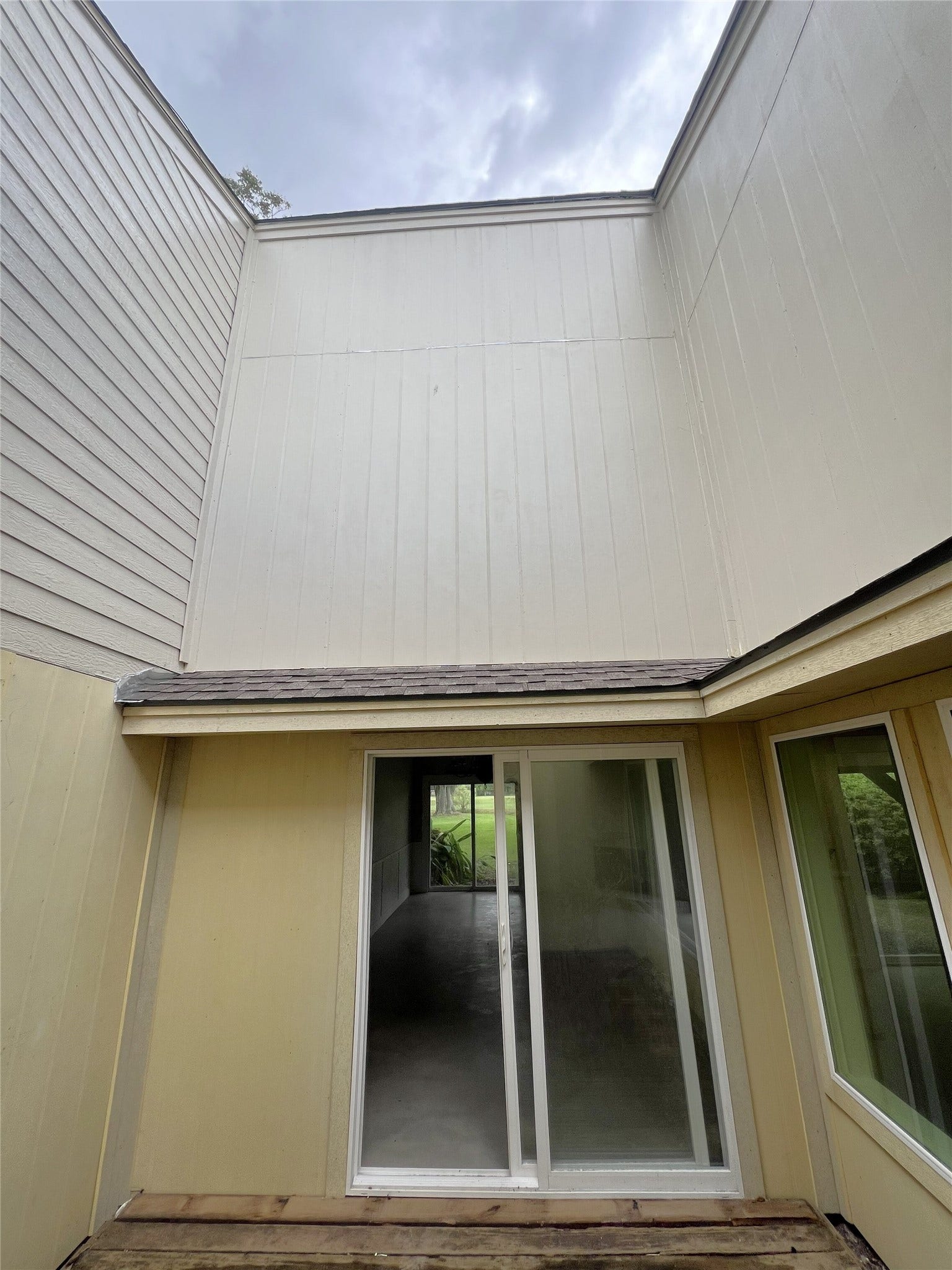 1856 Veranda Drive, West Columbia, TX 77486