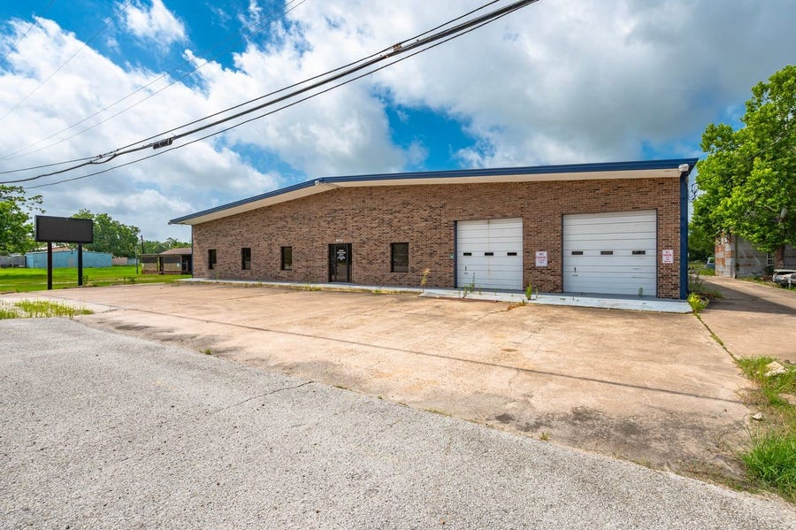 Property photo for 8621 Highway 6, Hitchcock, TX