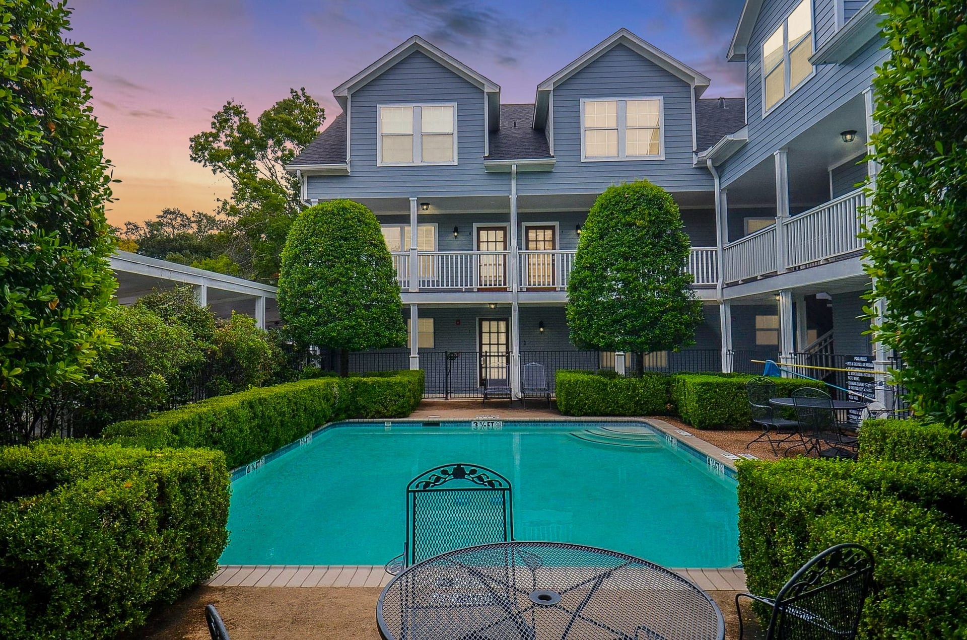 Come home to 1621 Heights Blvd., #14.